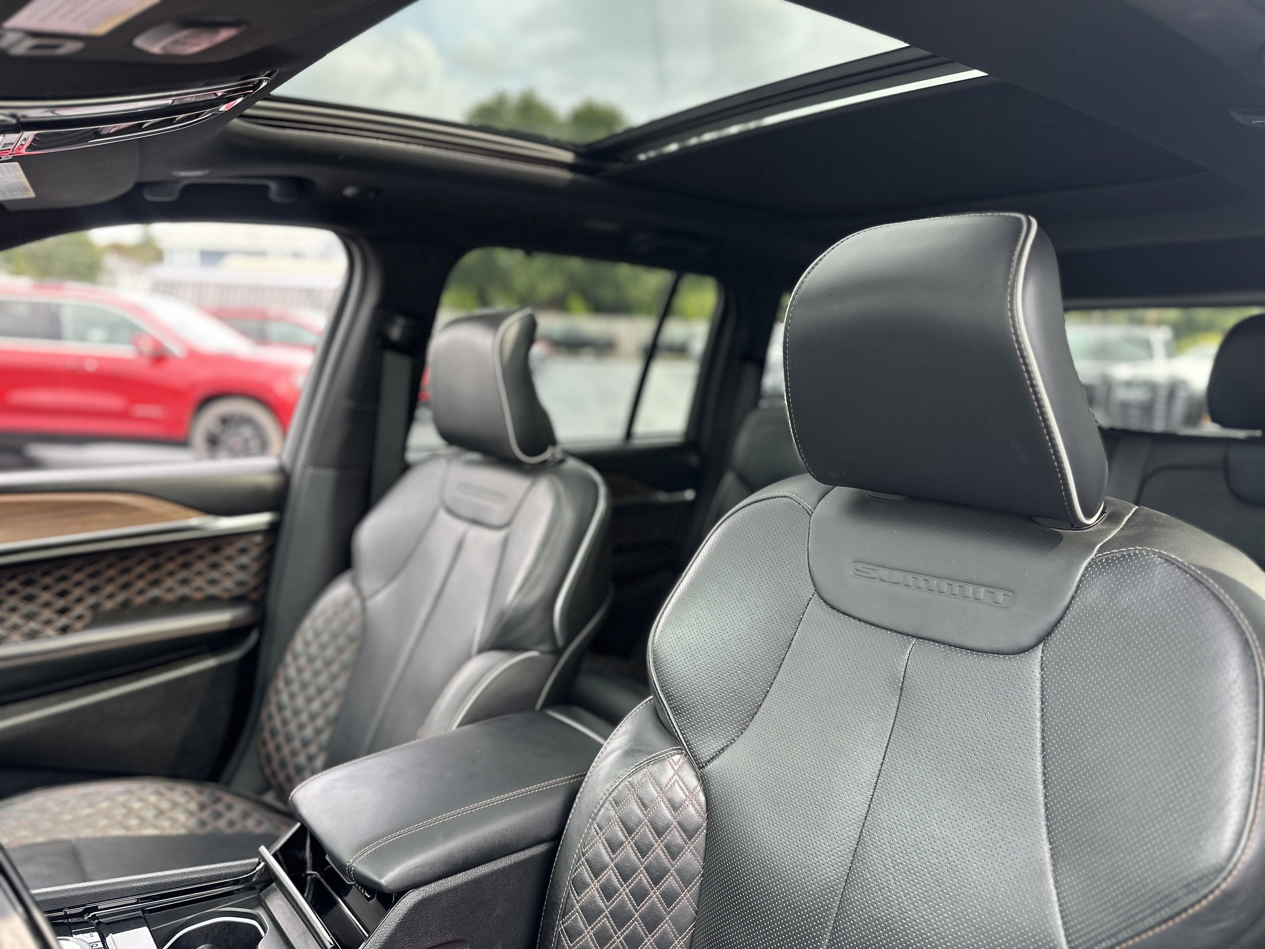 2023 Jeep Grand Cherokee Summit