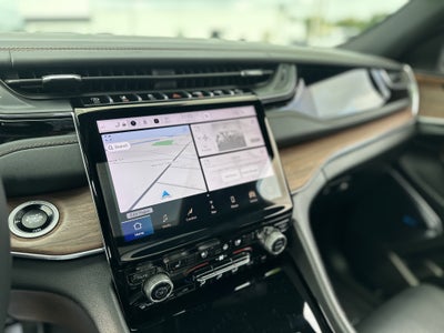 2023 Jeep Grand Cherokee Summit