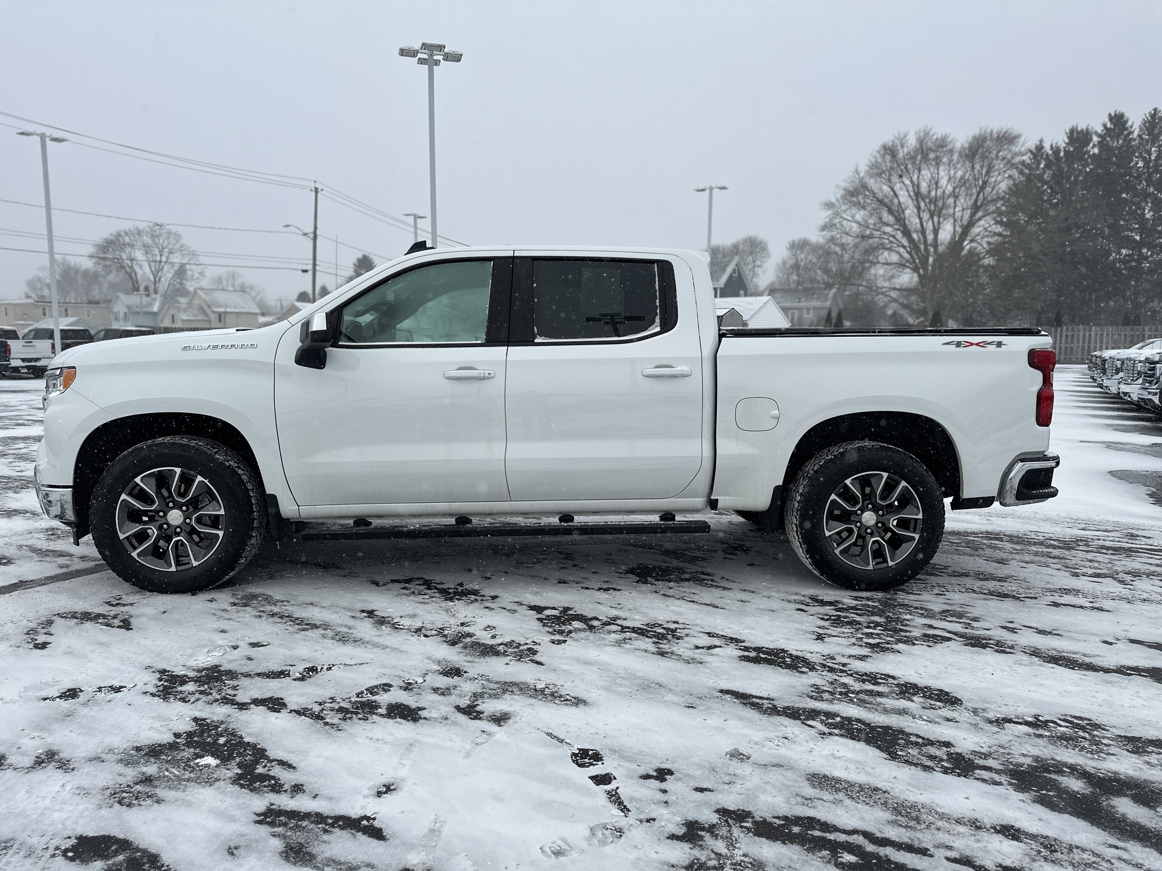2023 Chevrolet Silverado 1500 LT (2FL)