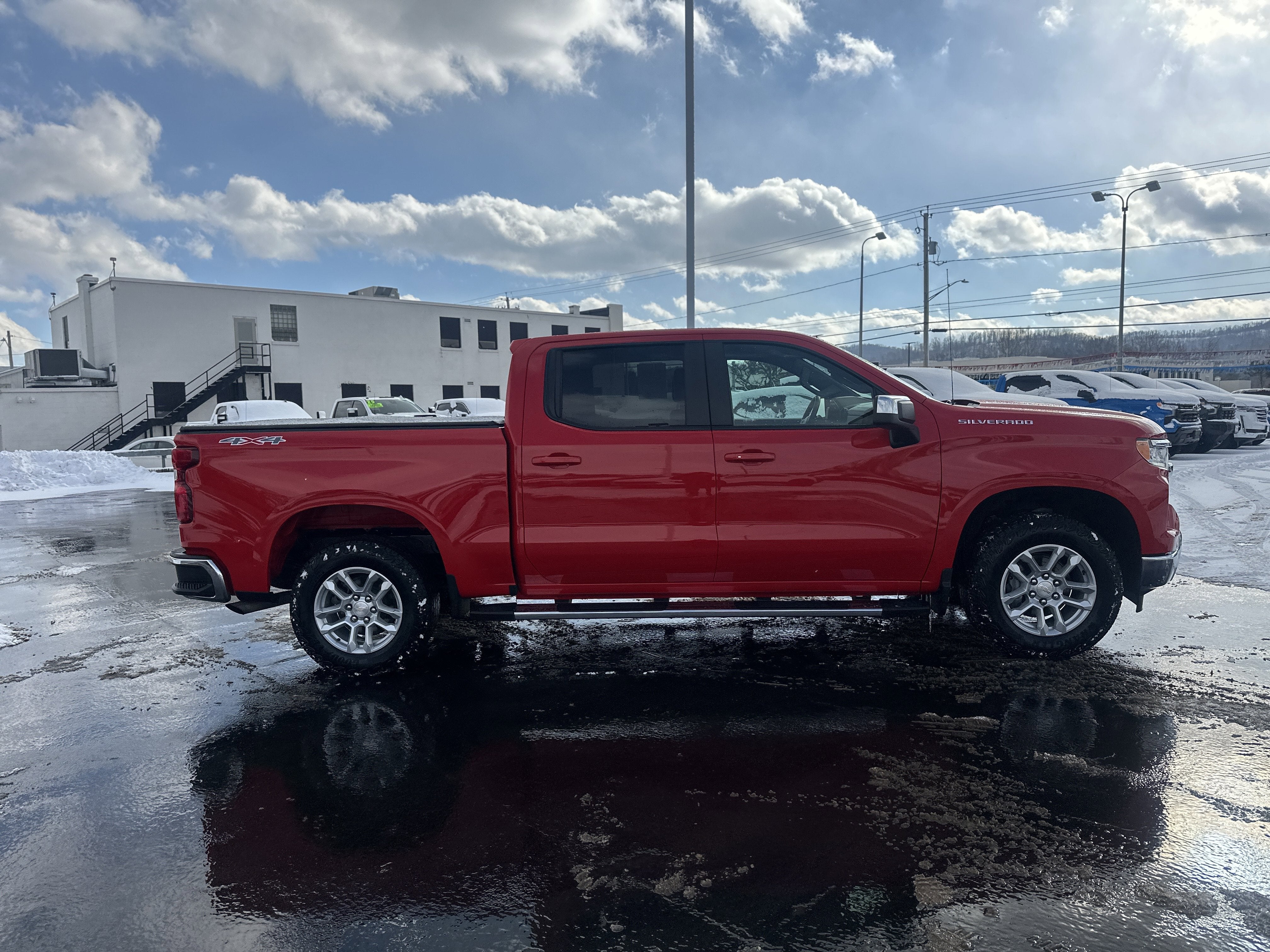 2023 Chevrolet Silverado 1500 LT (2FL)