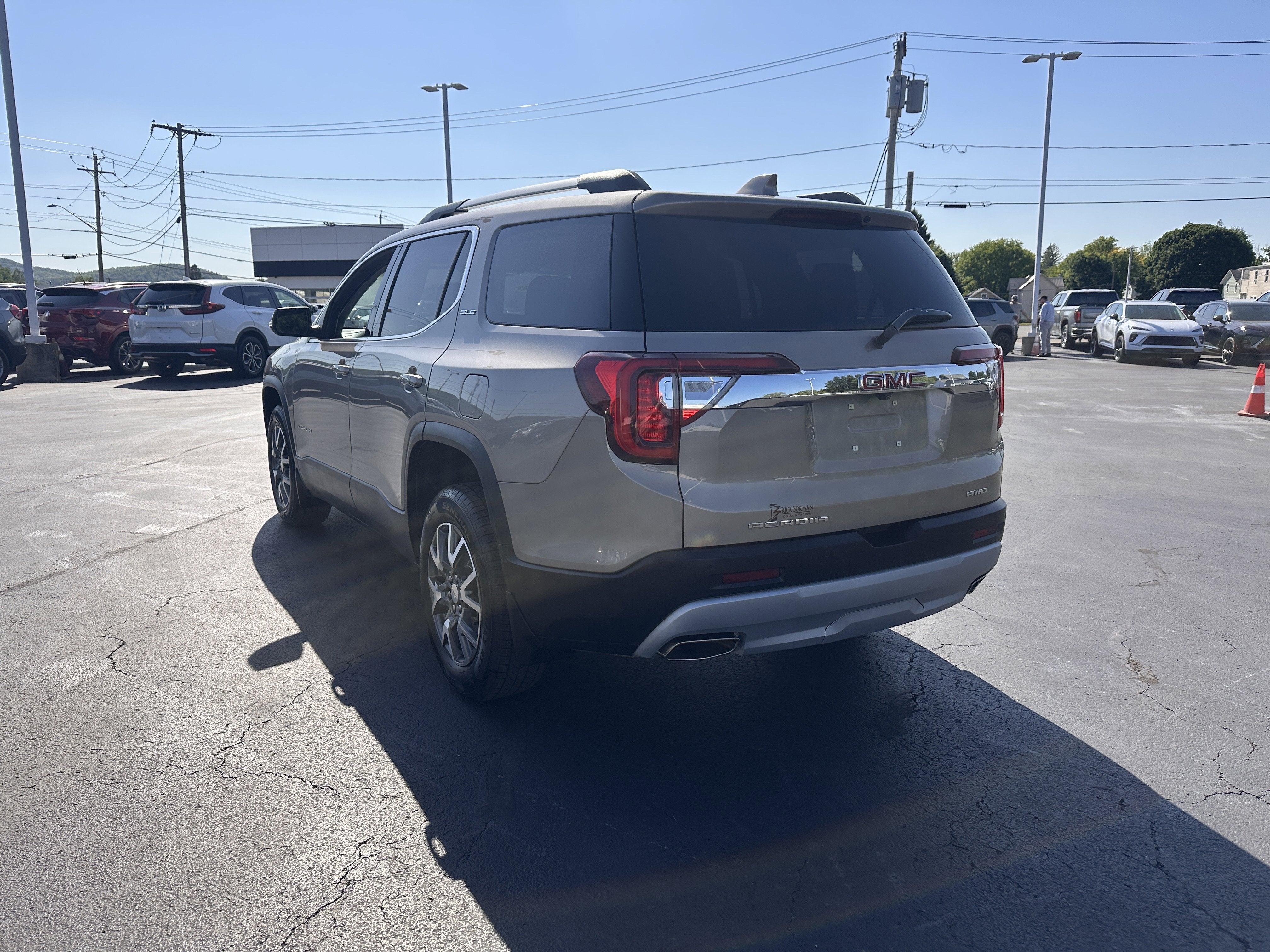 2023 GMC Acadia SLE