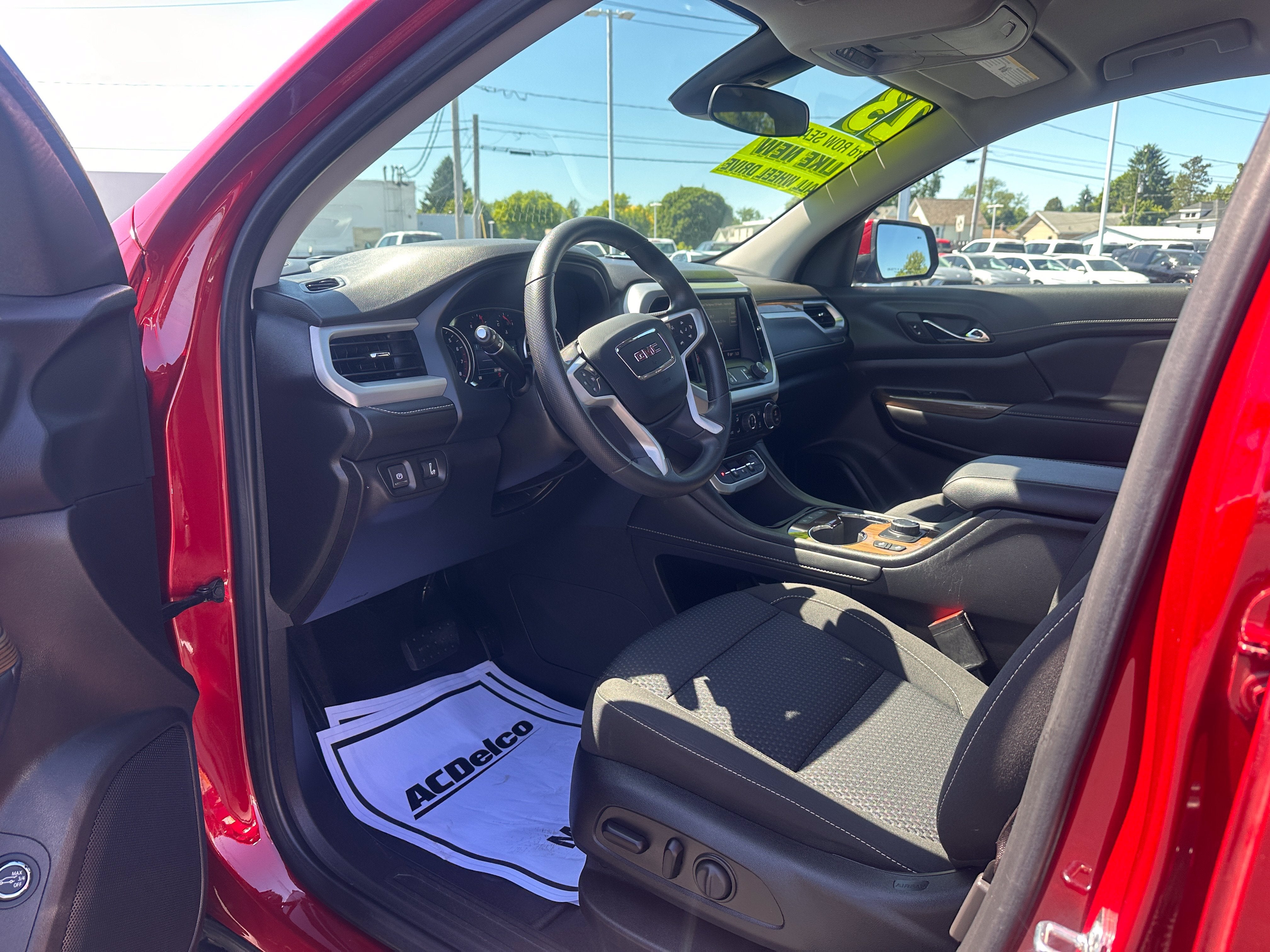 2023 GMC Acadia SLE
