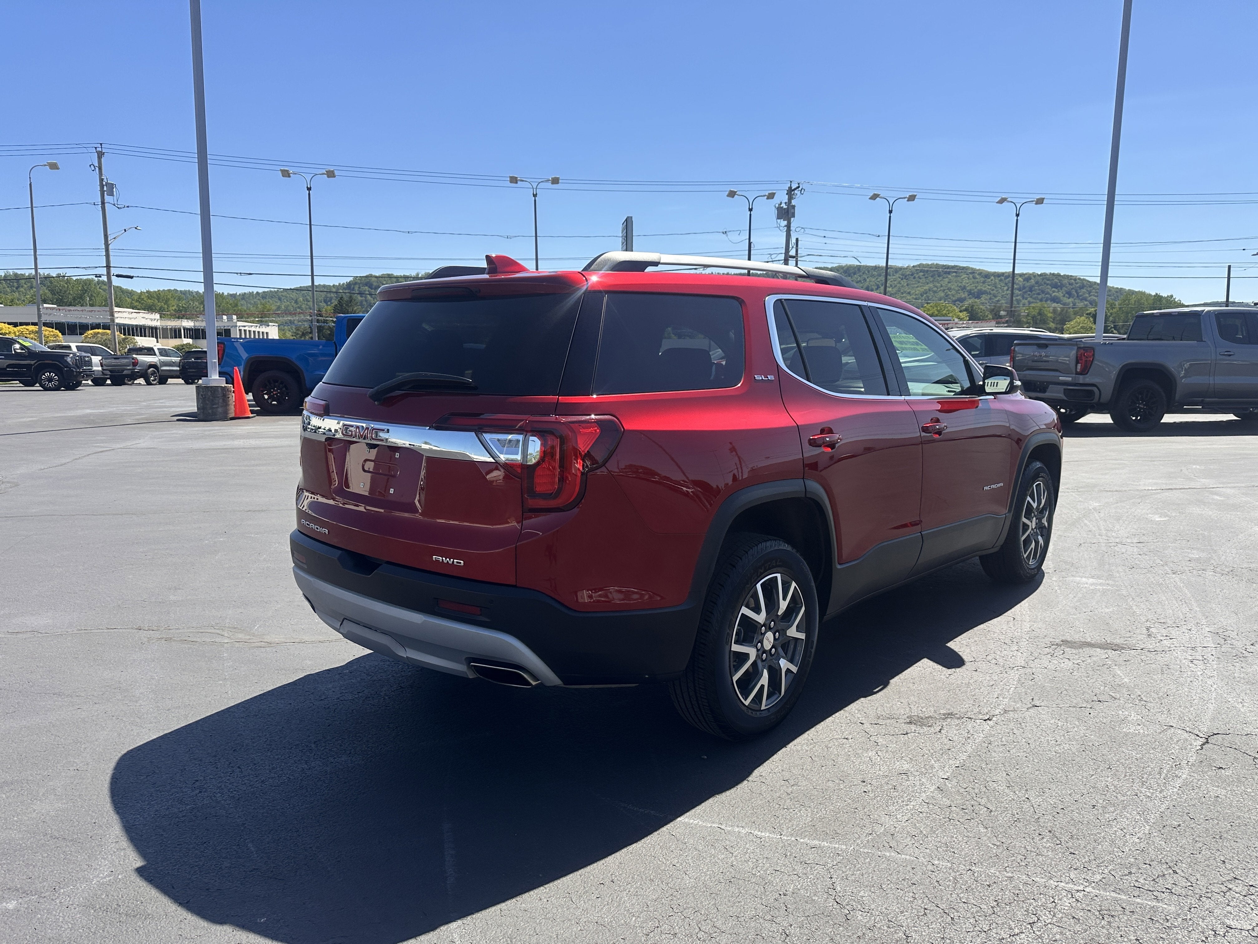 2023 GMC Acadia SLE