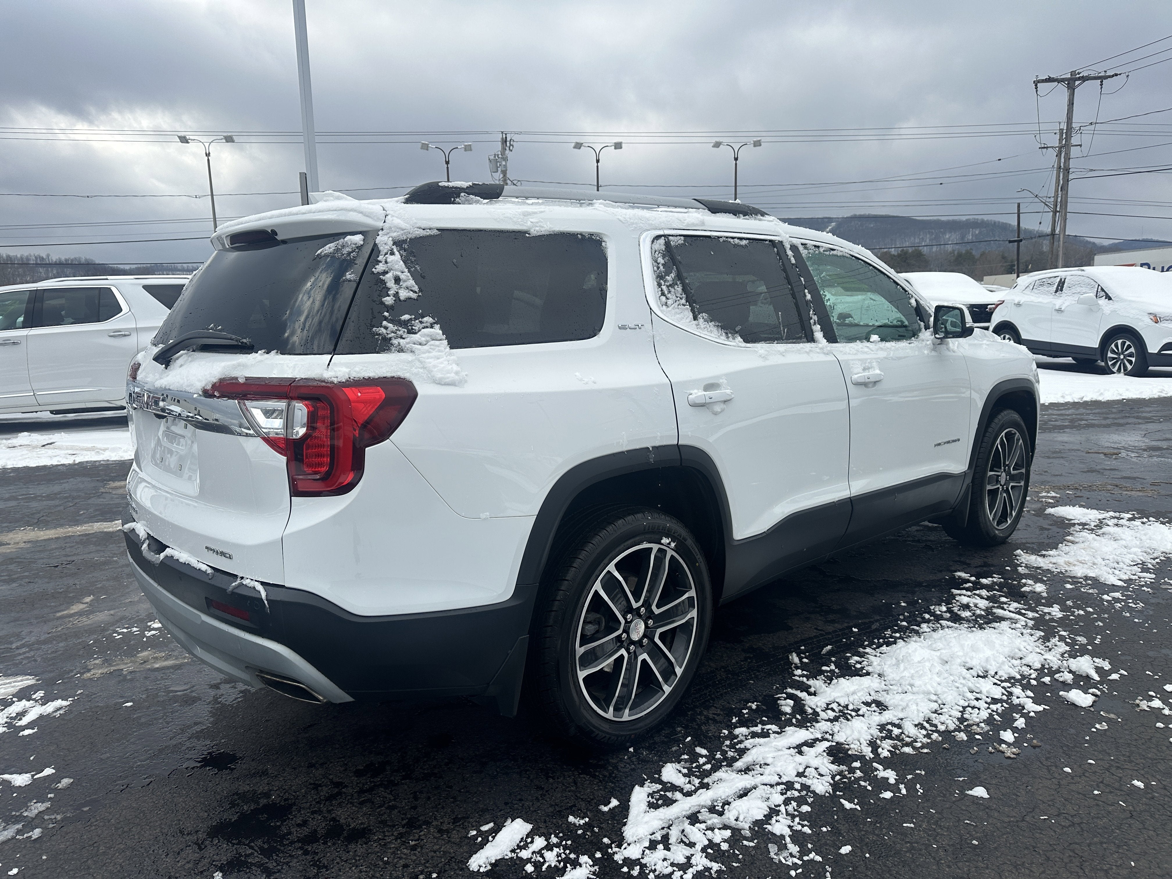 2022 GMC Acadia SLT