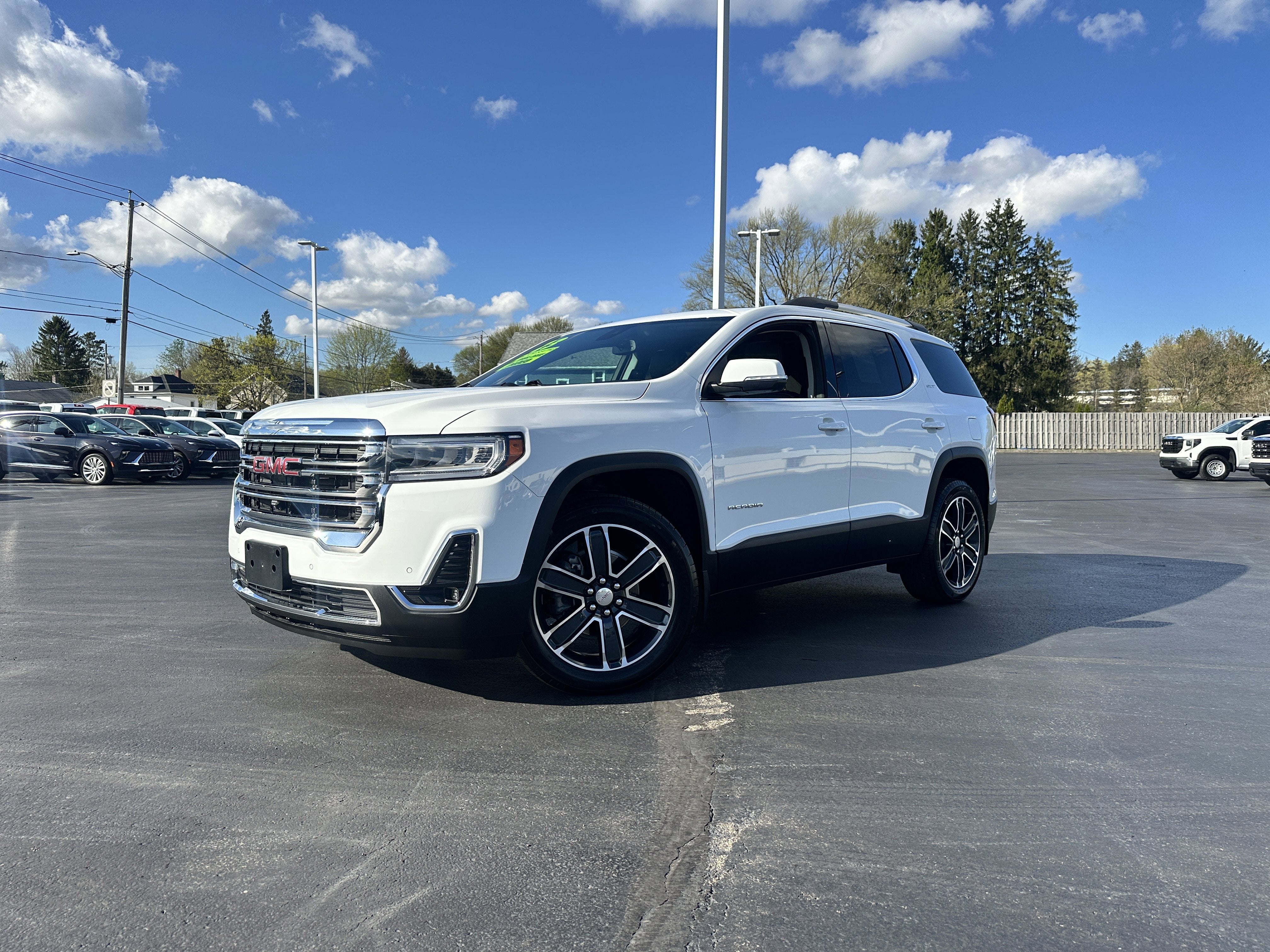 2023 GMC Acadia SLT