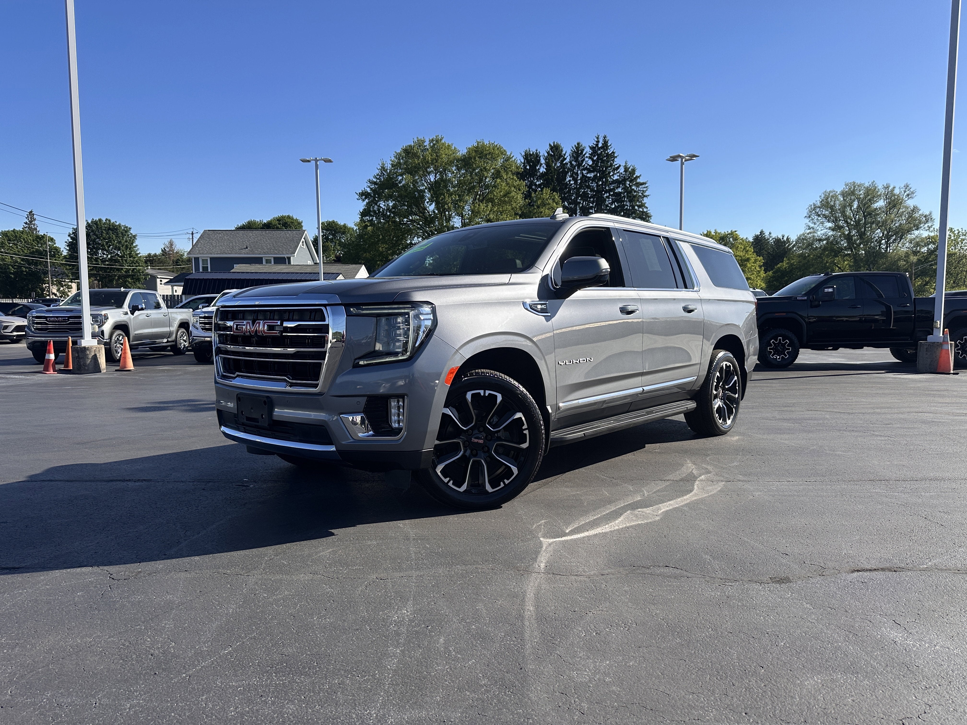 2022 GMC Yukon XL SLT