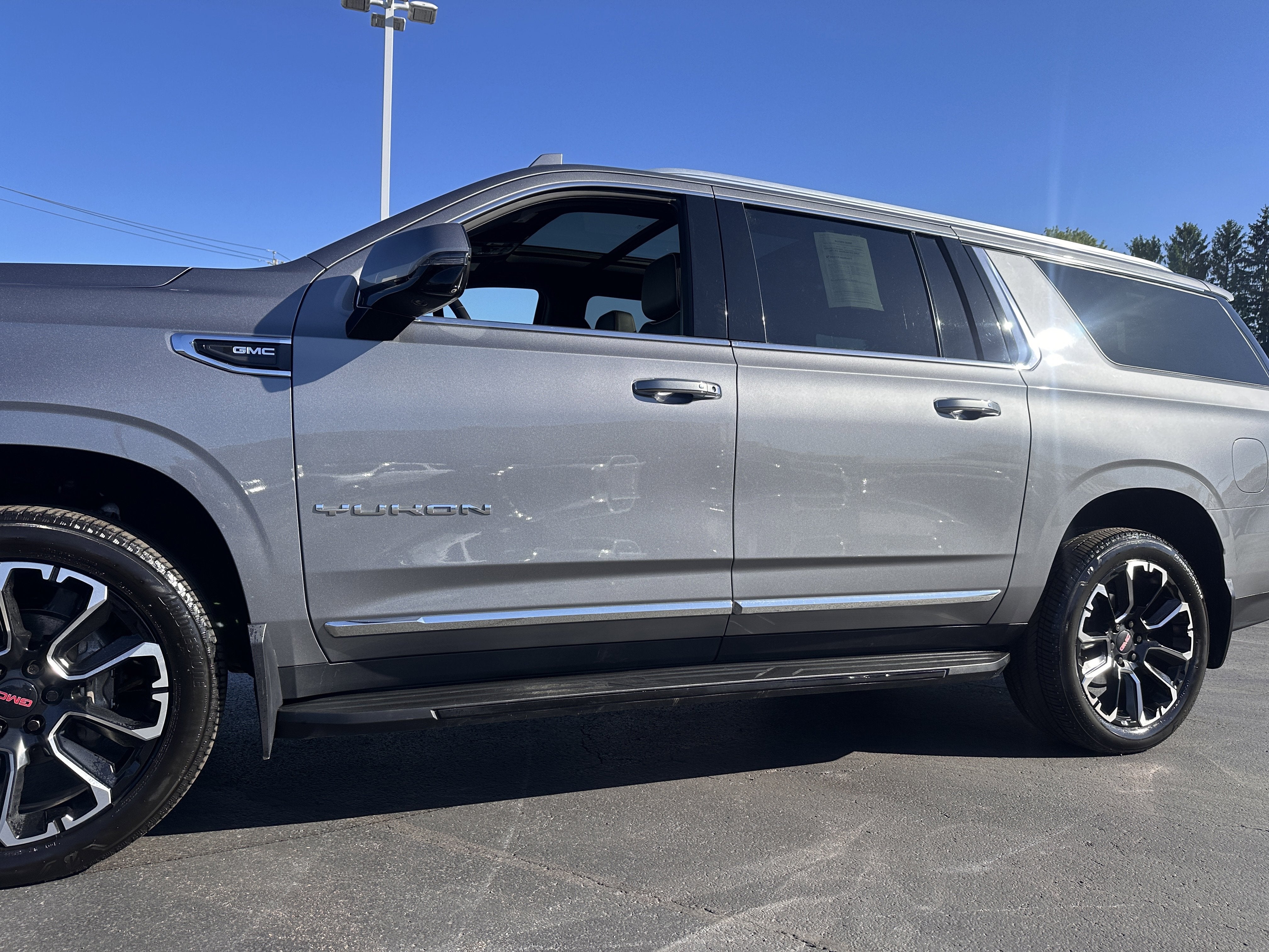 2022 GMC Yukon XL SLT