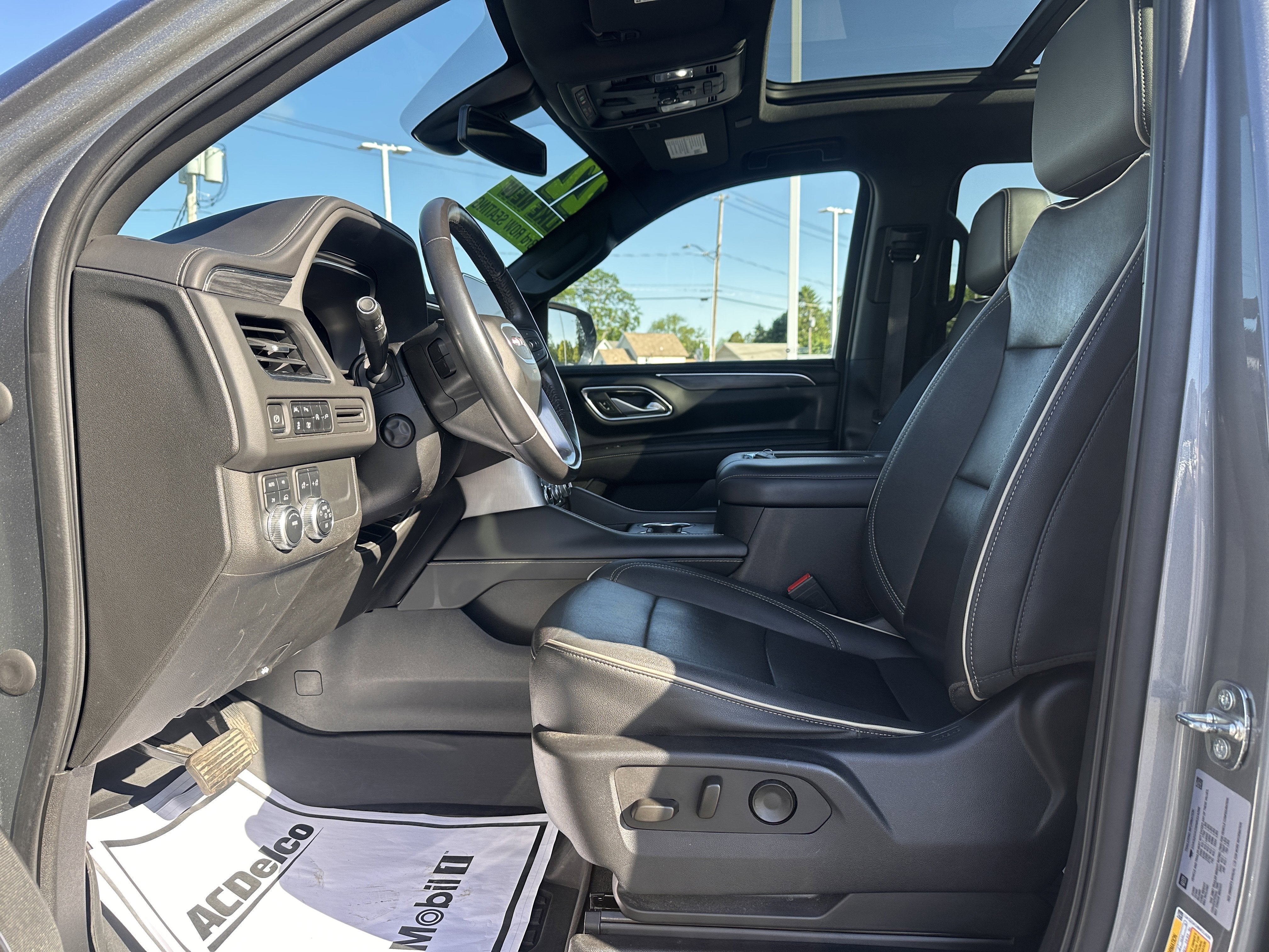2022 GMC Yukon XL SLT