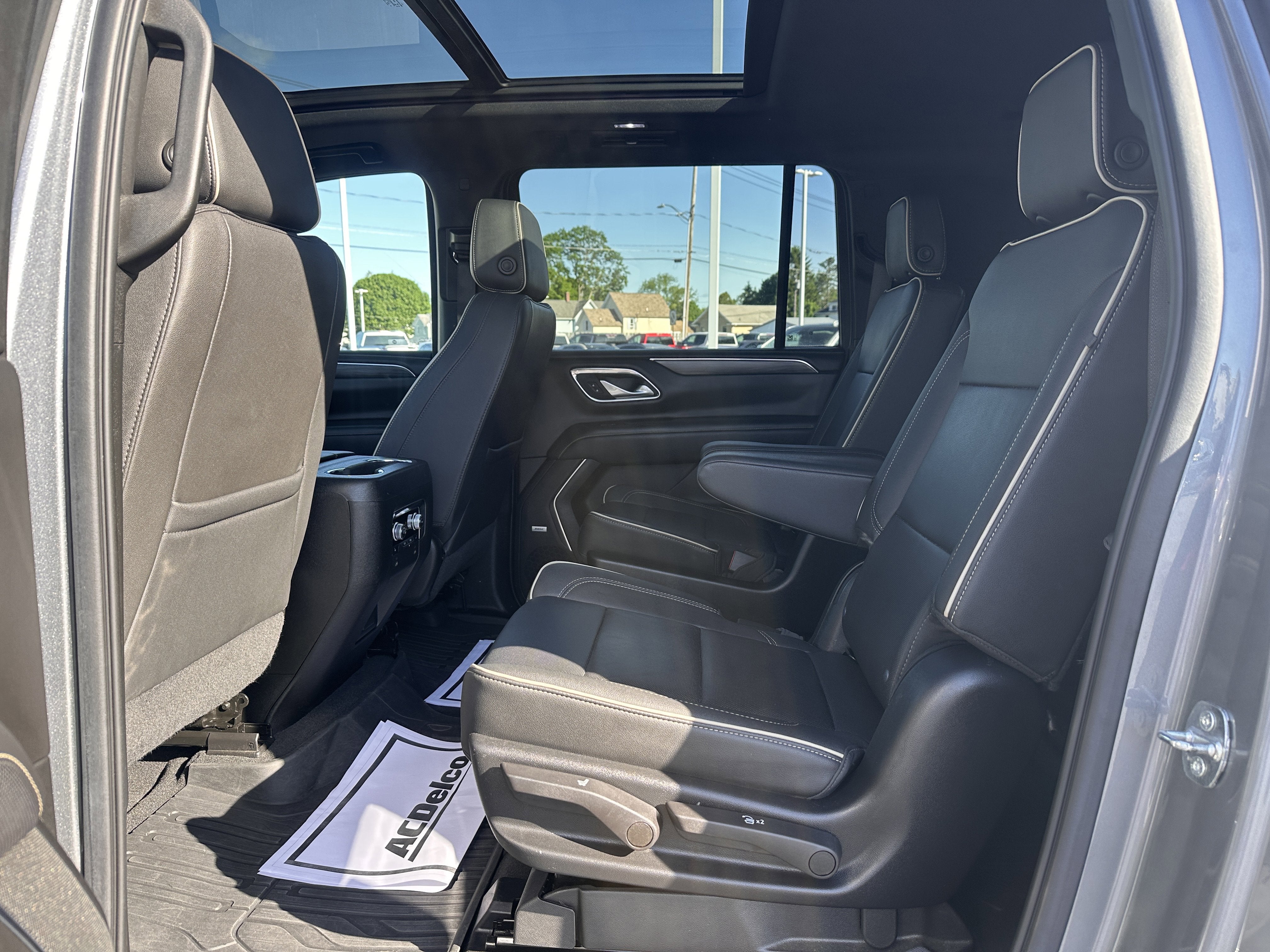 2022 GMC Yukon XL SLT
