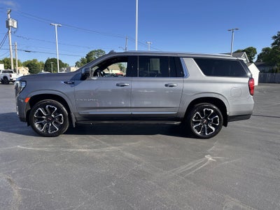 2022 GMC Yukon XL SLT