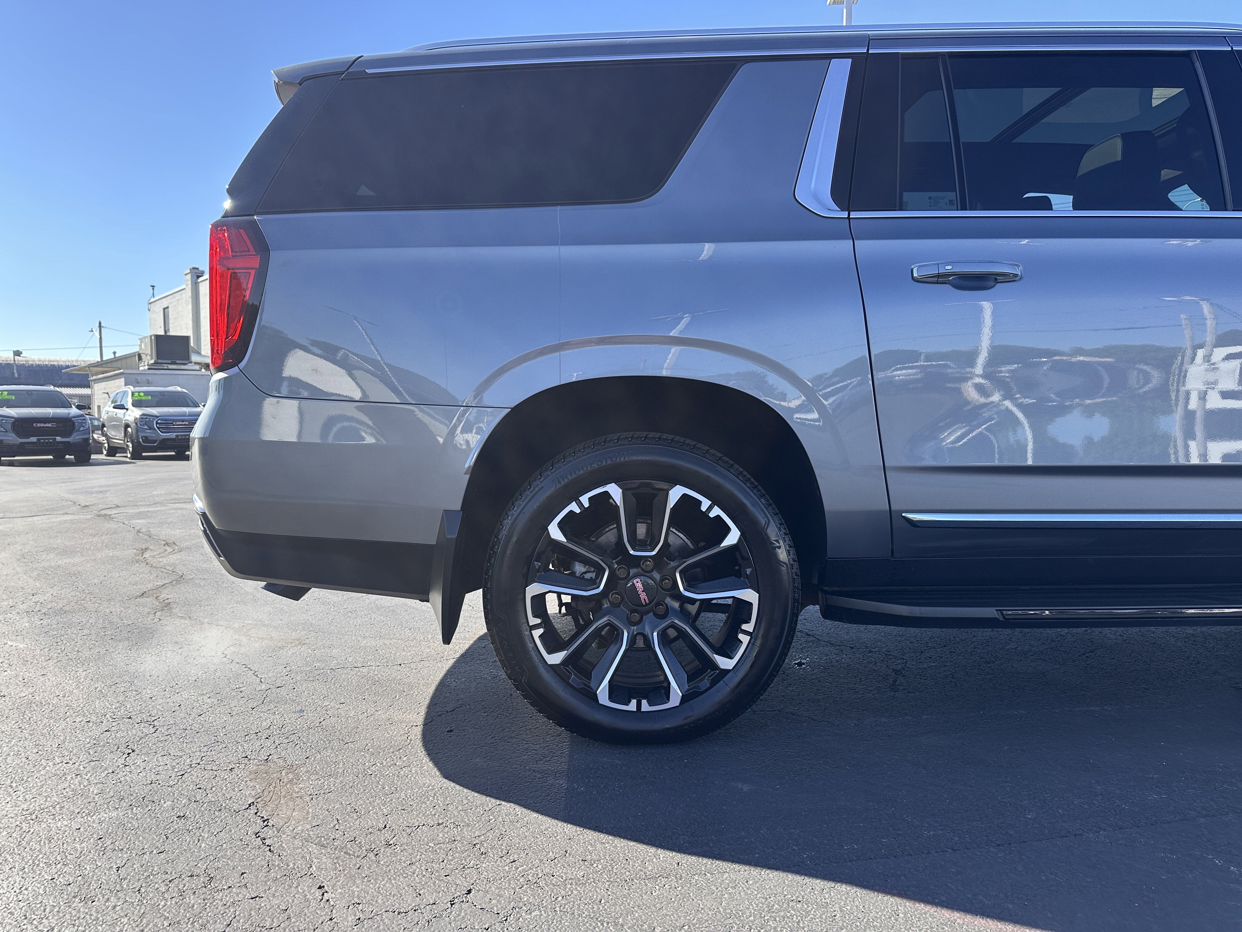 2022 GMC Yukon XL SLT