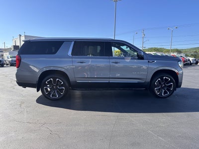 2022 GMC Yukon XL SLT