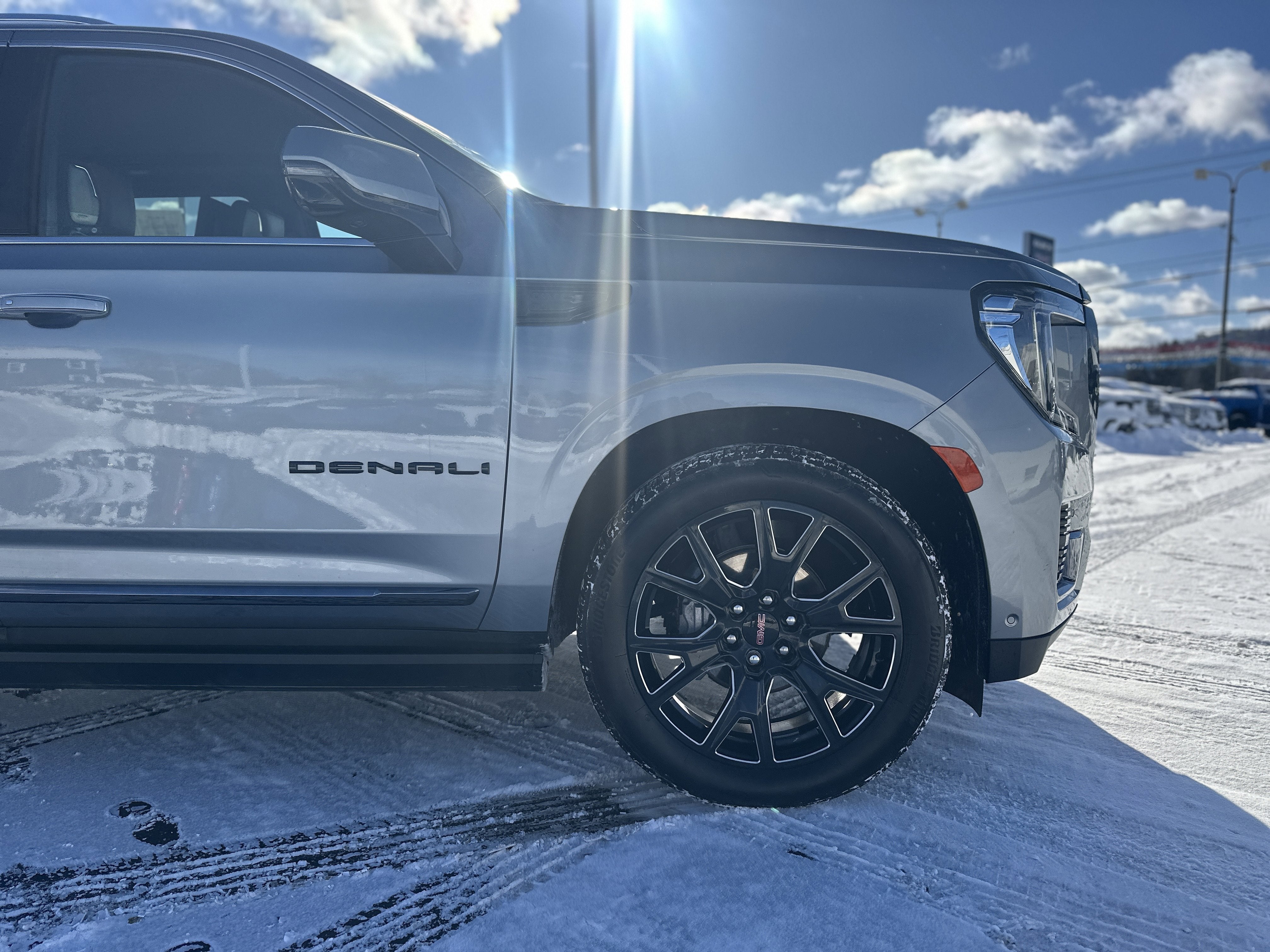 2024 GMC Yukon XL Denali Ultimate