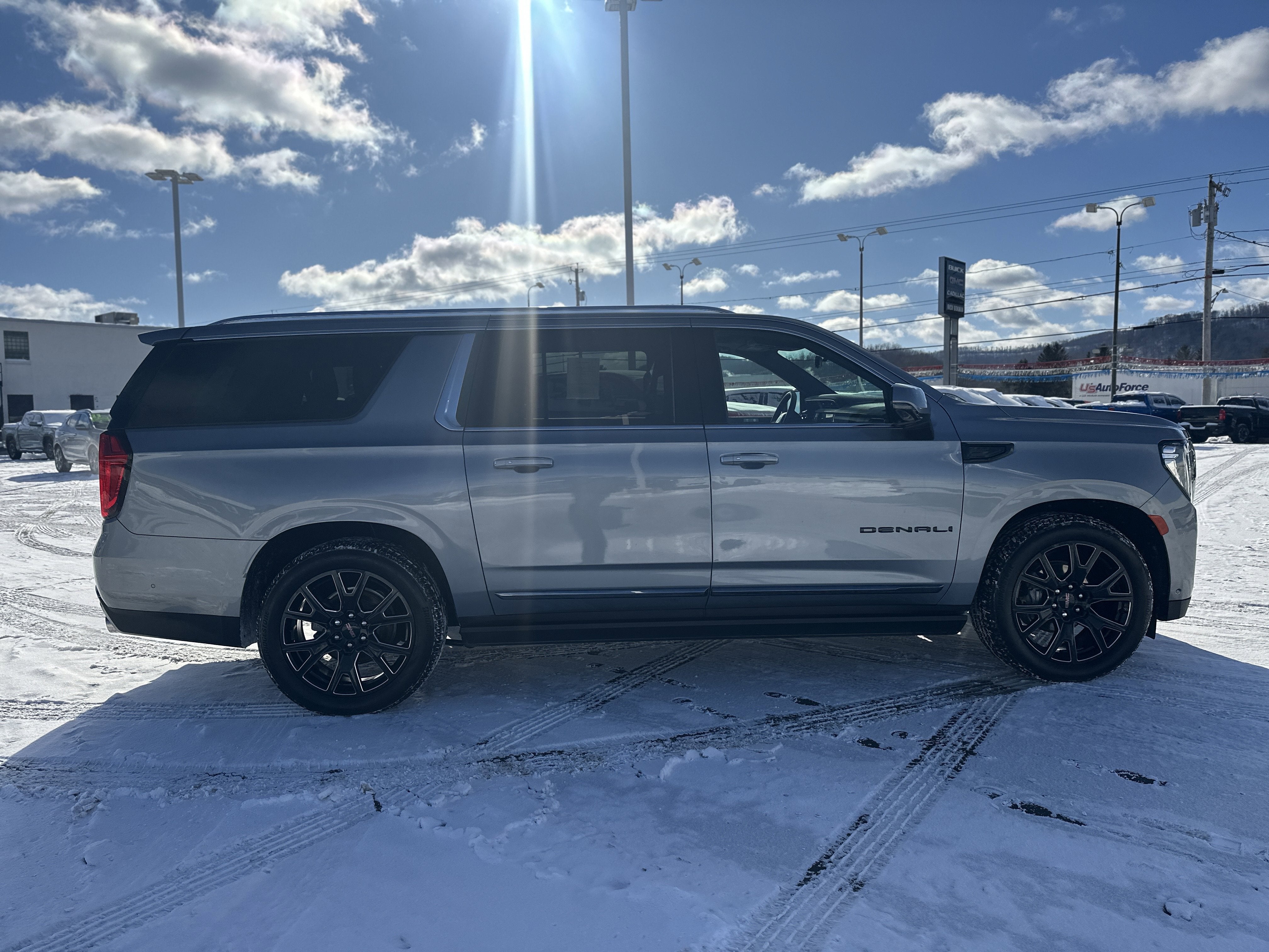 2024 GMC Yukon XL Denali Ultimate