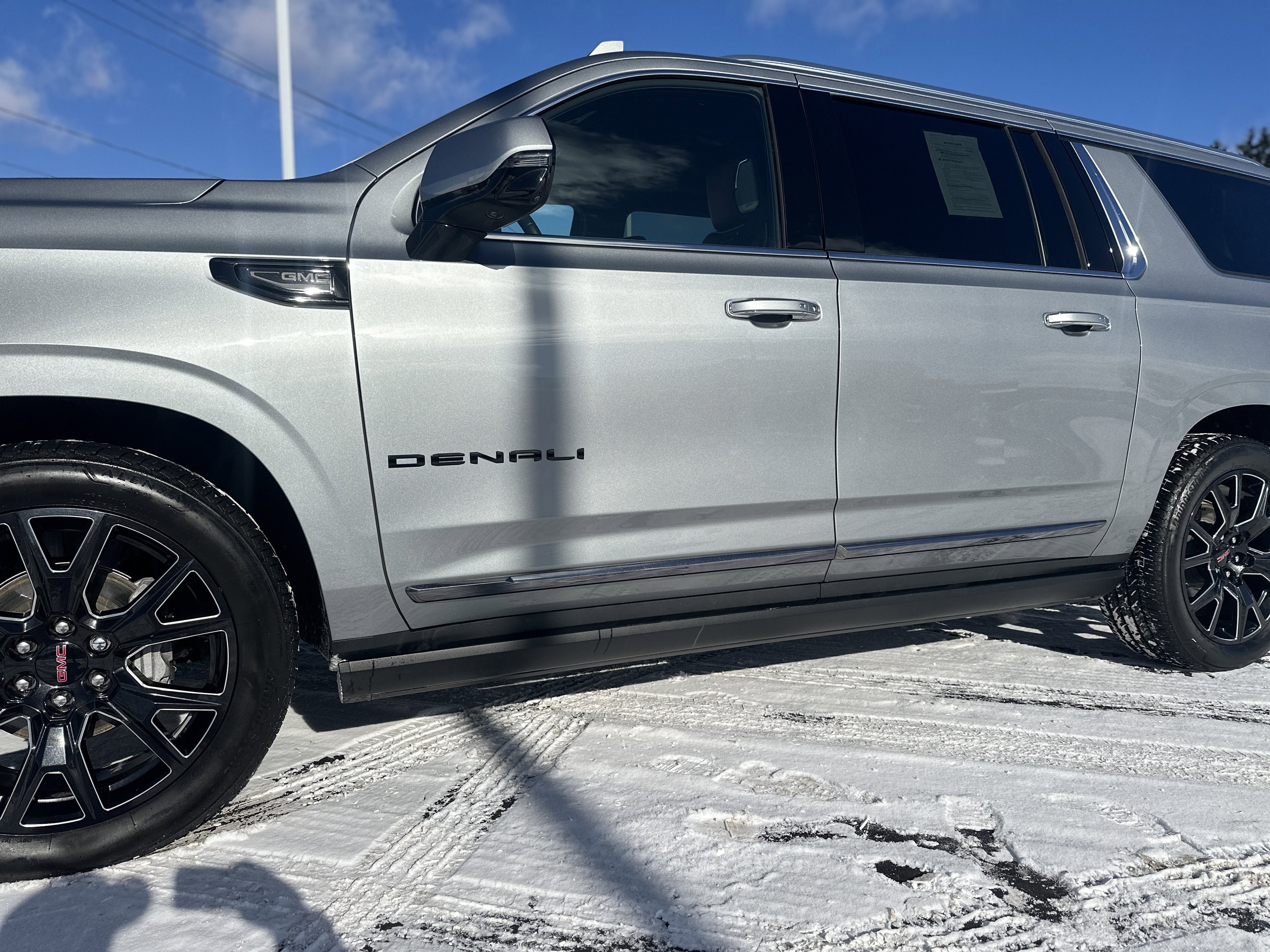 2024 GMC Yukon XL Denali Ultimate