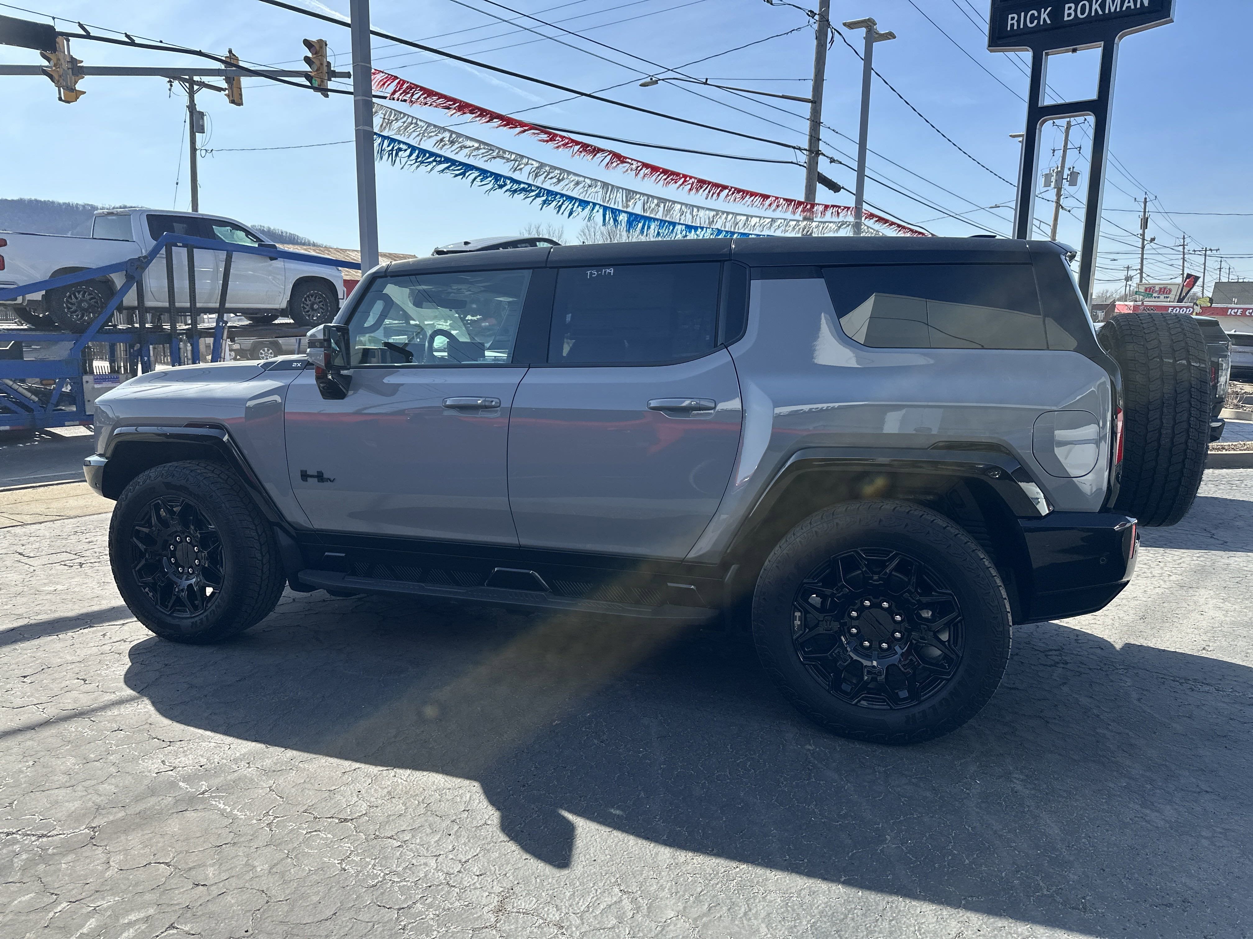 2025 GMC HUMMER EV SUV 2X