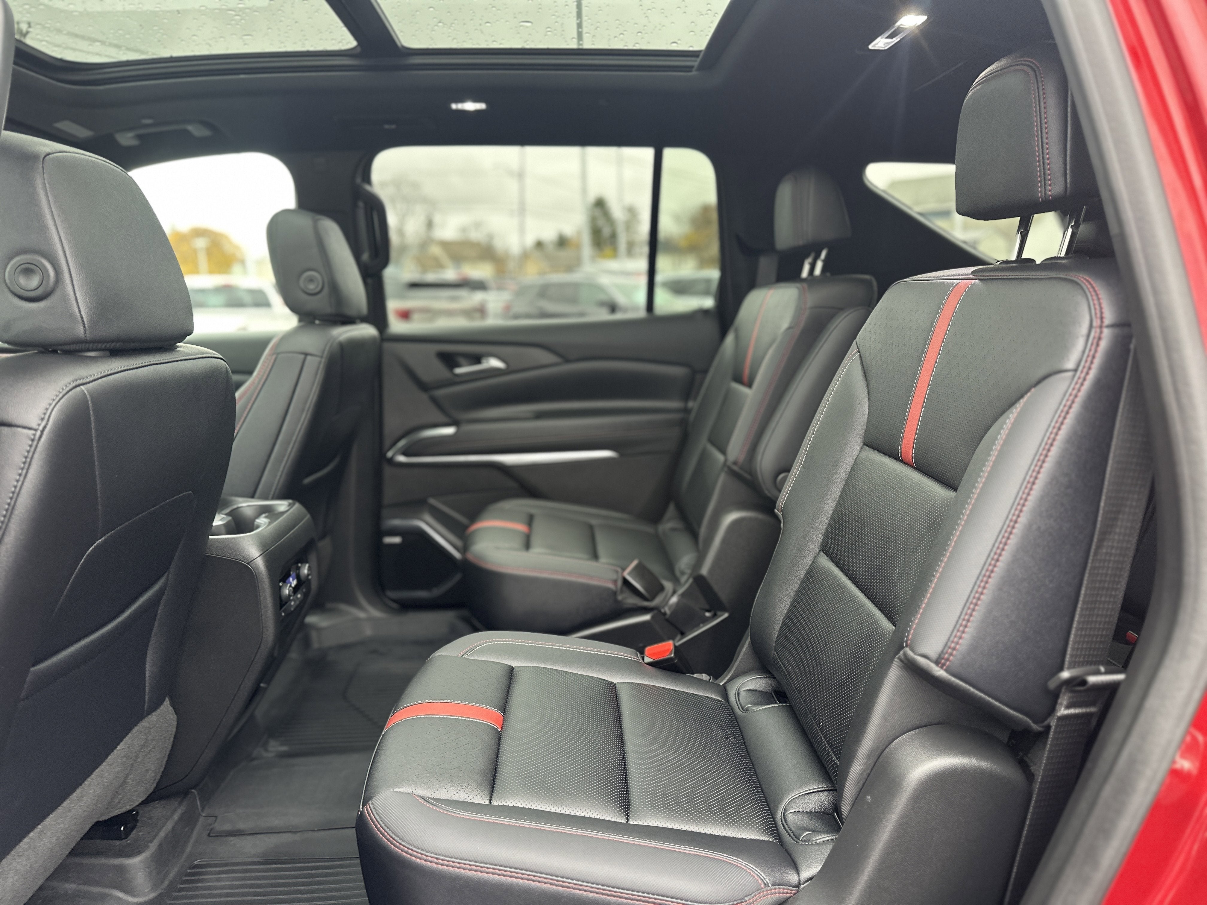 2025 Chevrolet Traverse RS