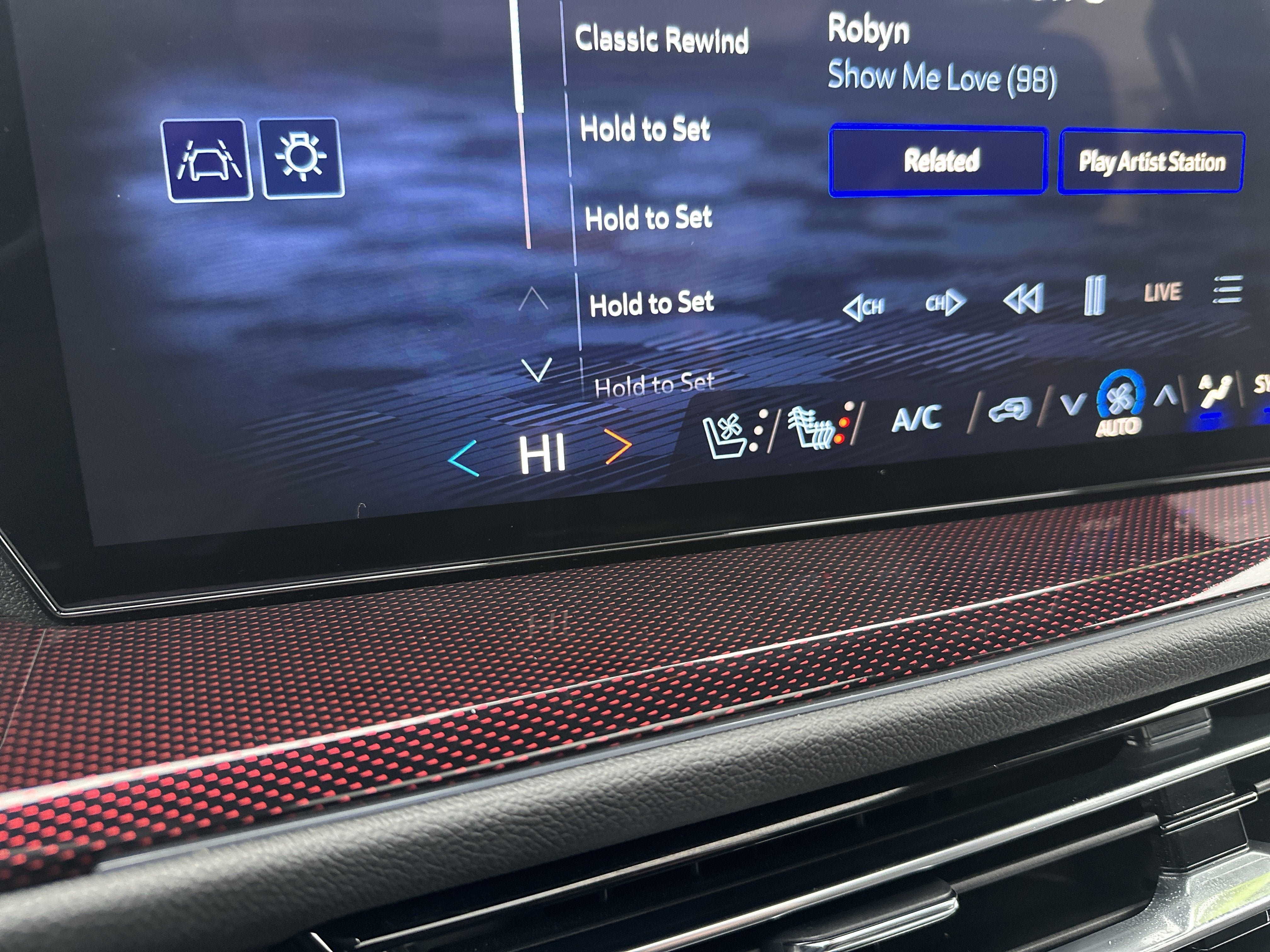 2025 Chevrolet Traverse RS