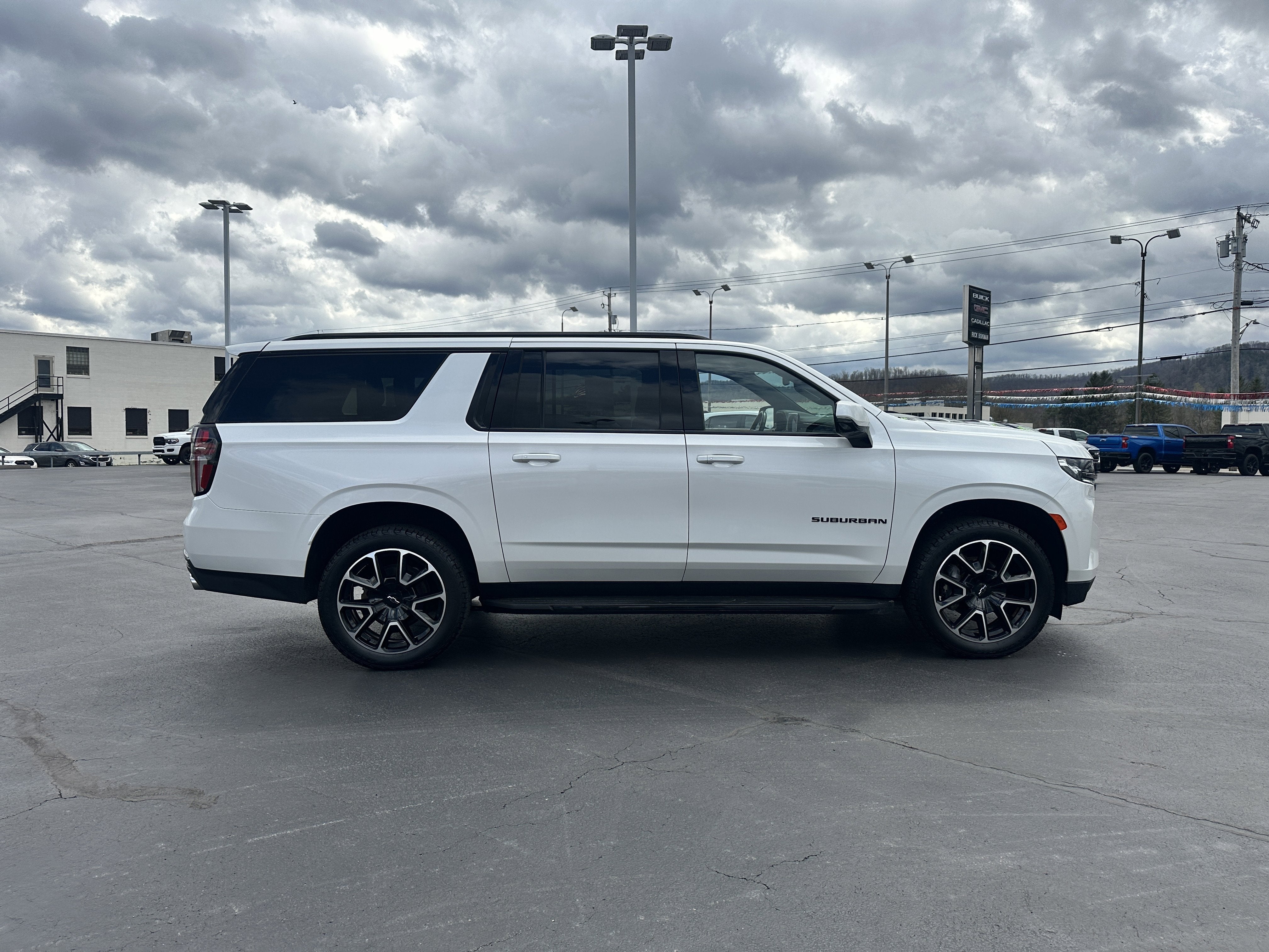 2022 Chevrolet Suburban RST