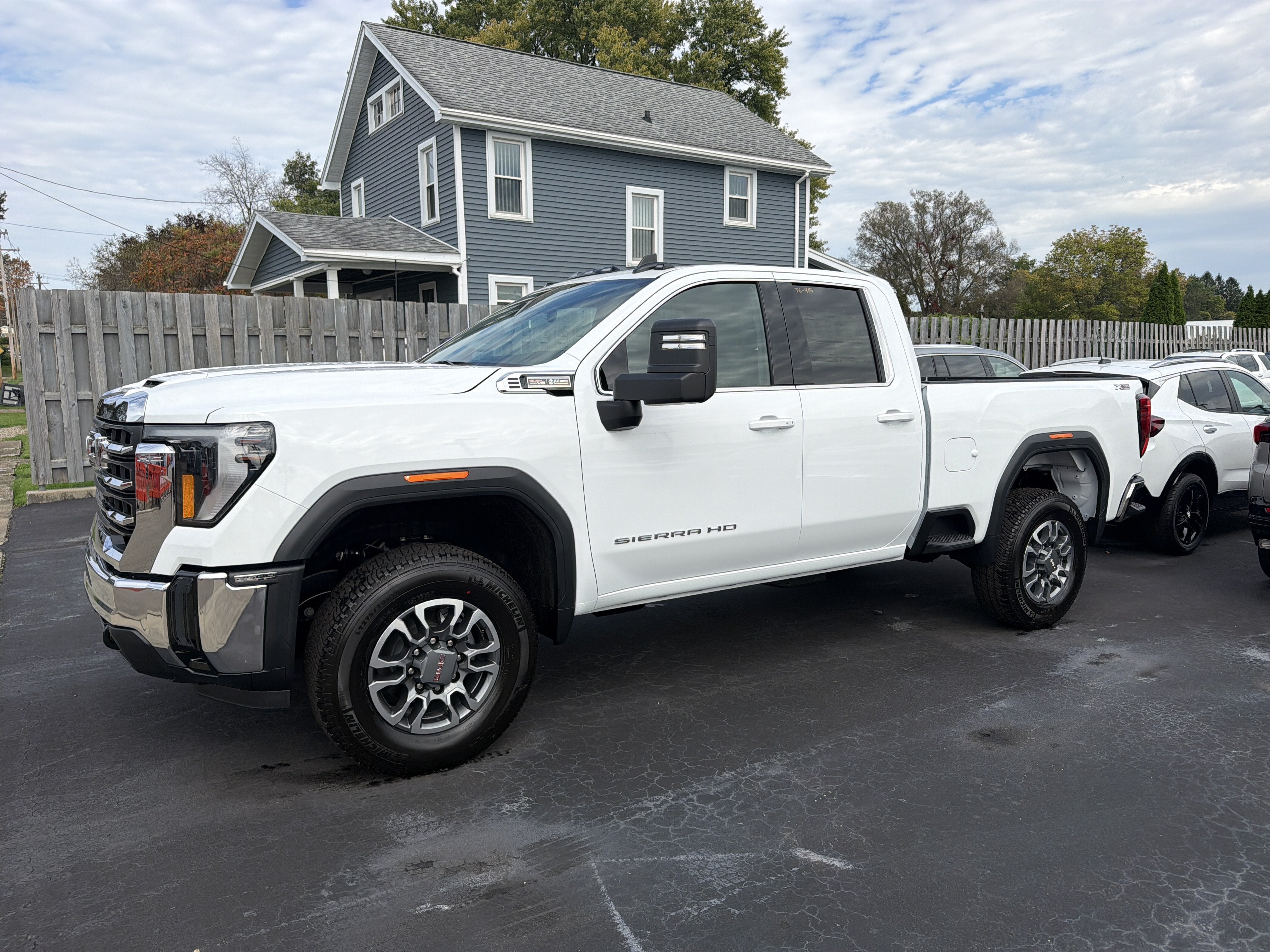 2026 GMC Sierra 2500 HD SLE