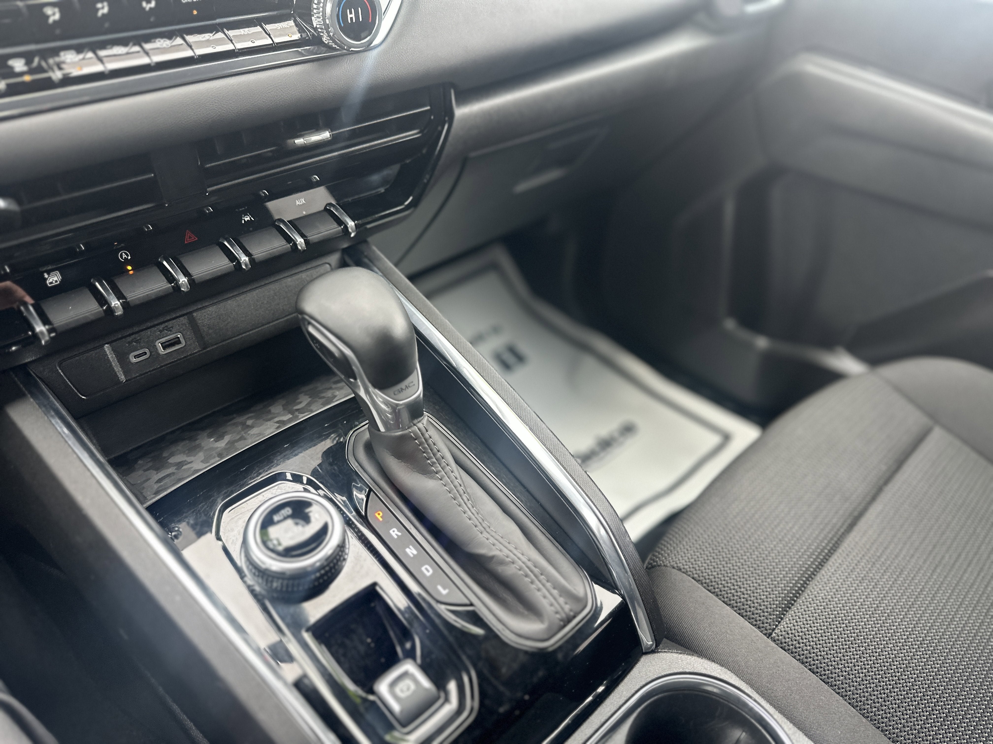 2025 GMC Canyon Elevation