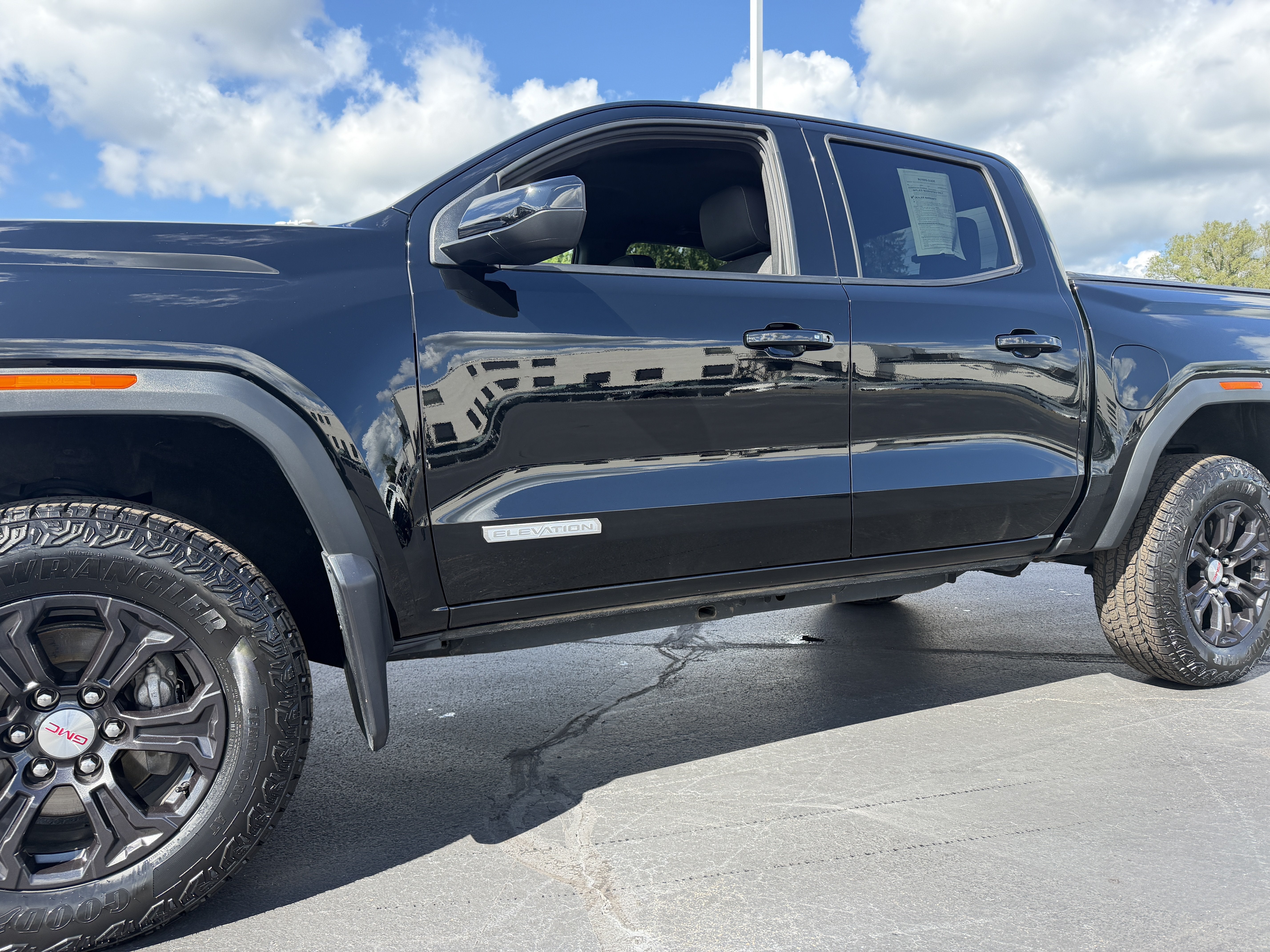 2024 GMC Canyon Elevation