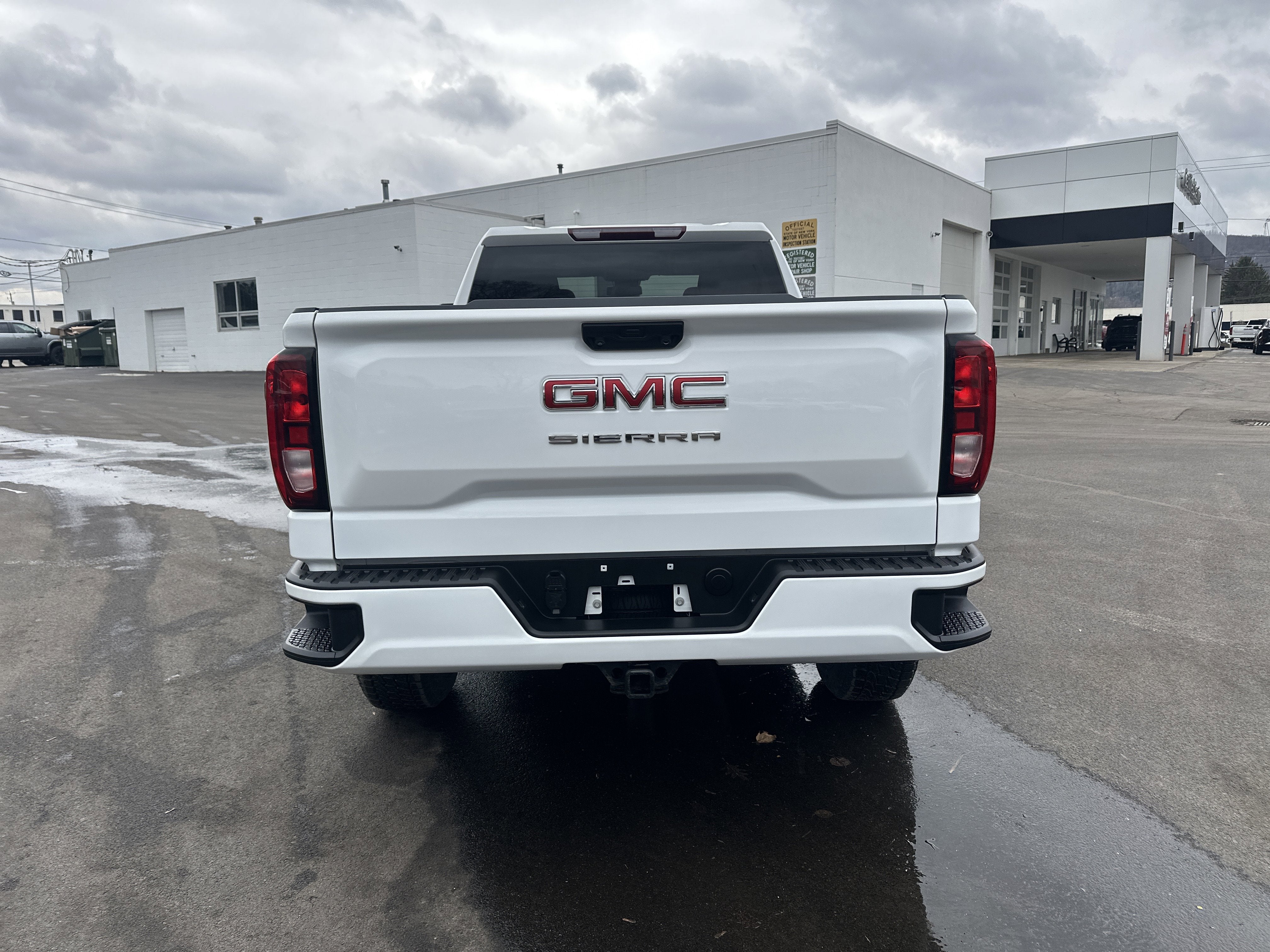 2023 GMC Sierra 1500 Pro