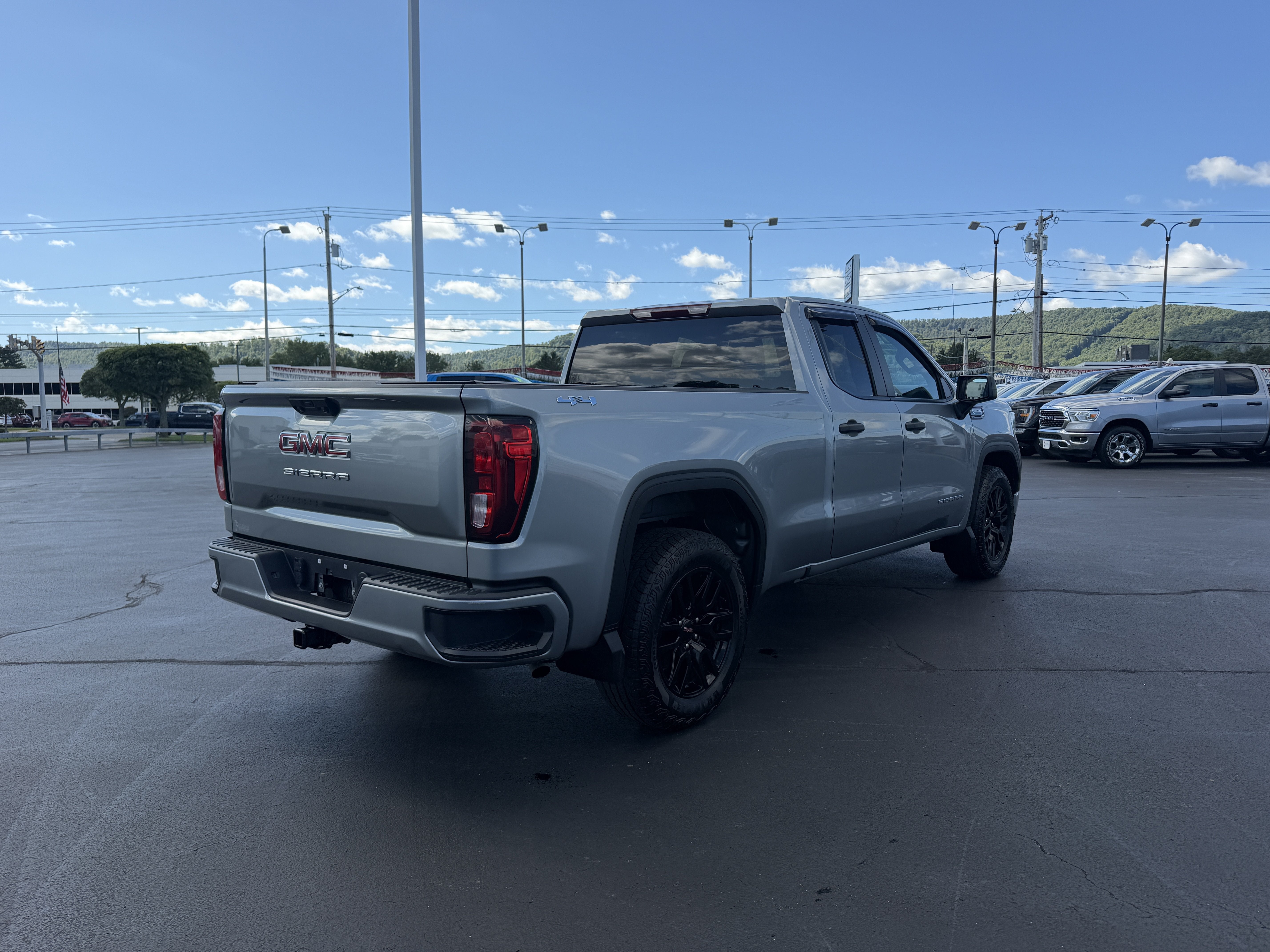 2023 GMC Sierra 1500 Pro