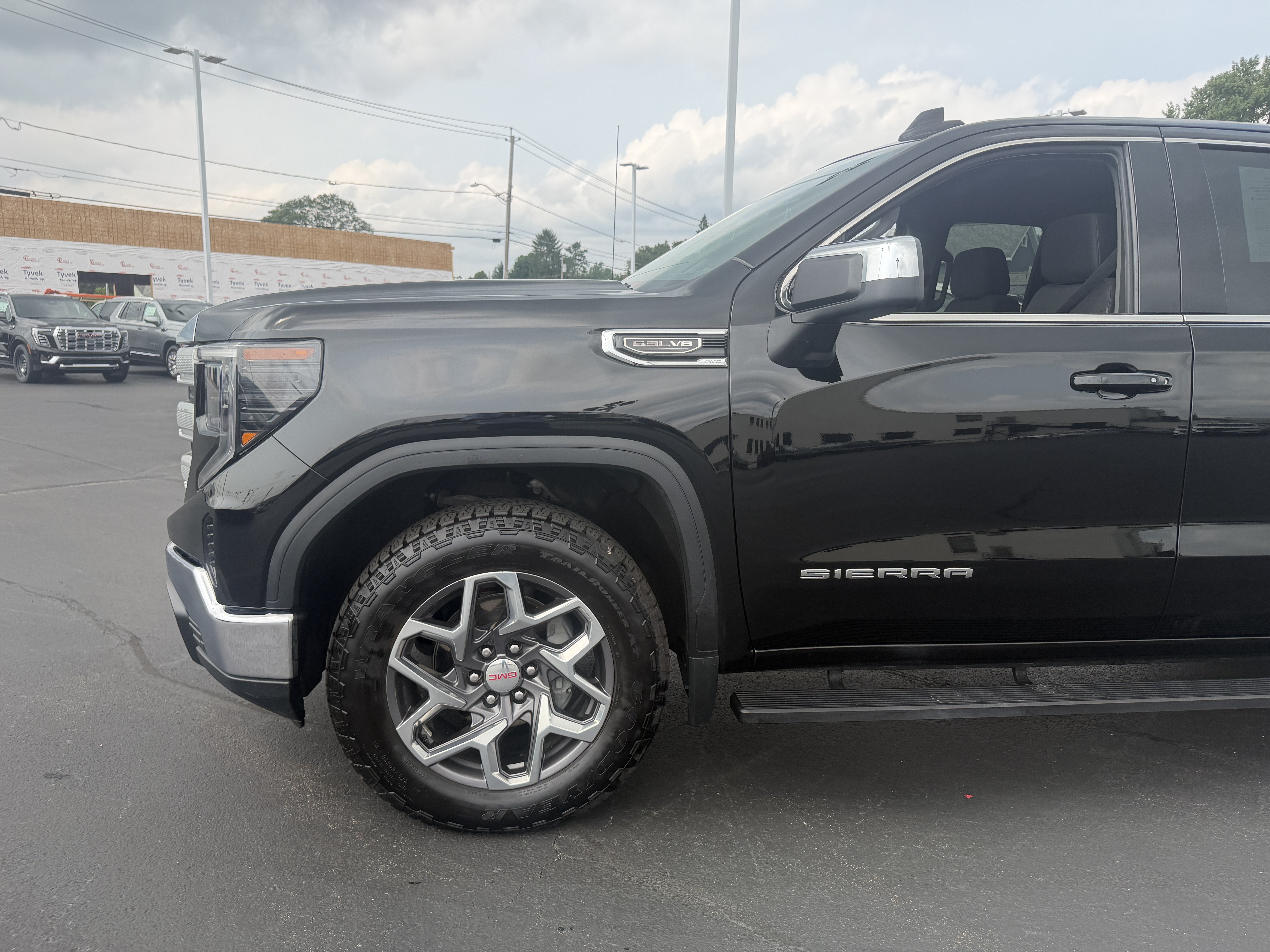 2023 GMC Sierra 1500 SLE