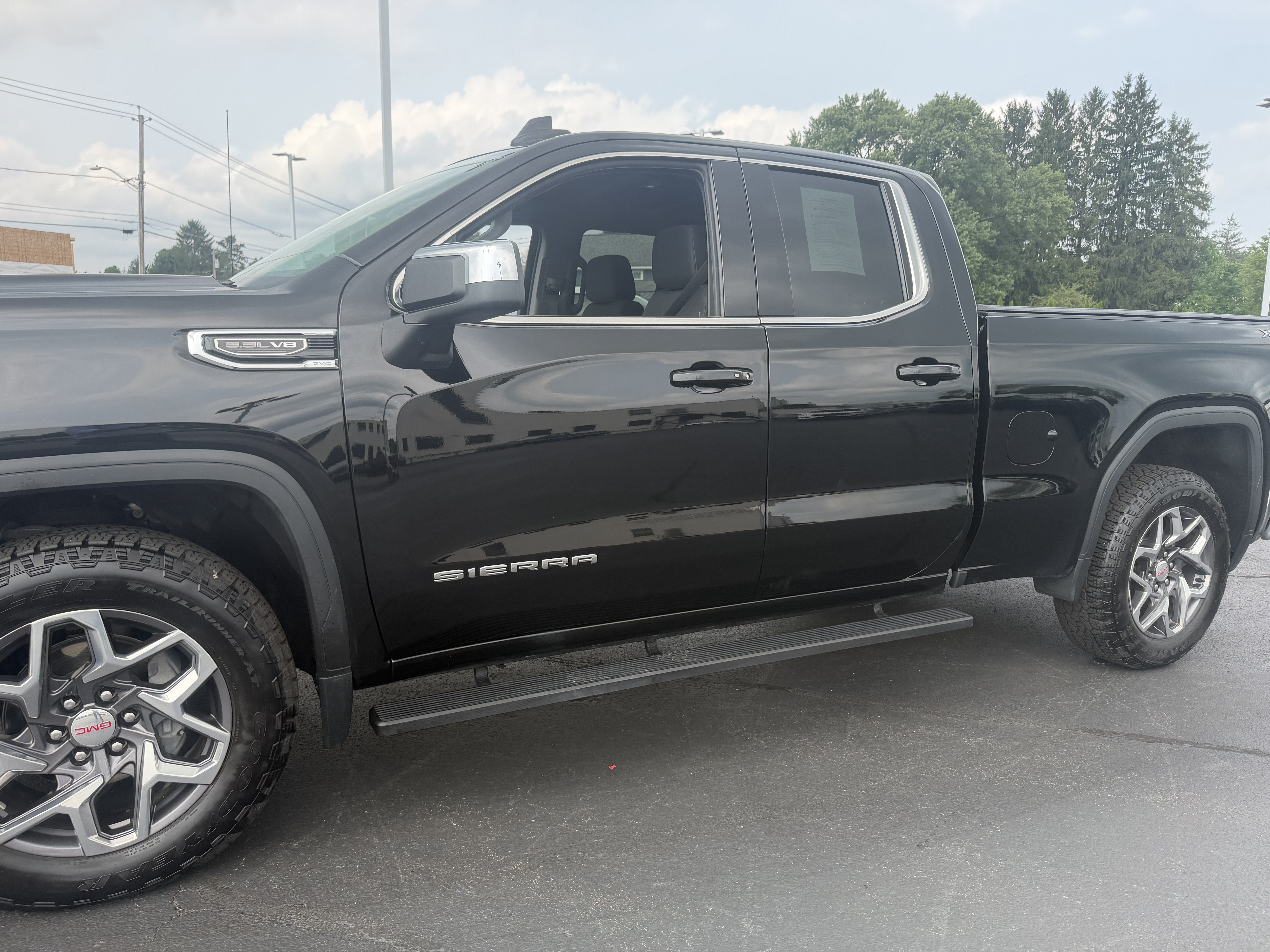 2023 GMC Sierra 1500 SLE