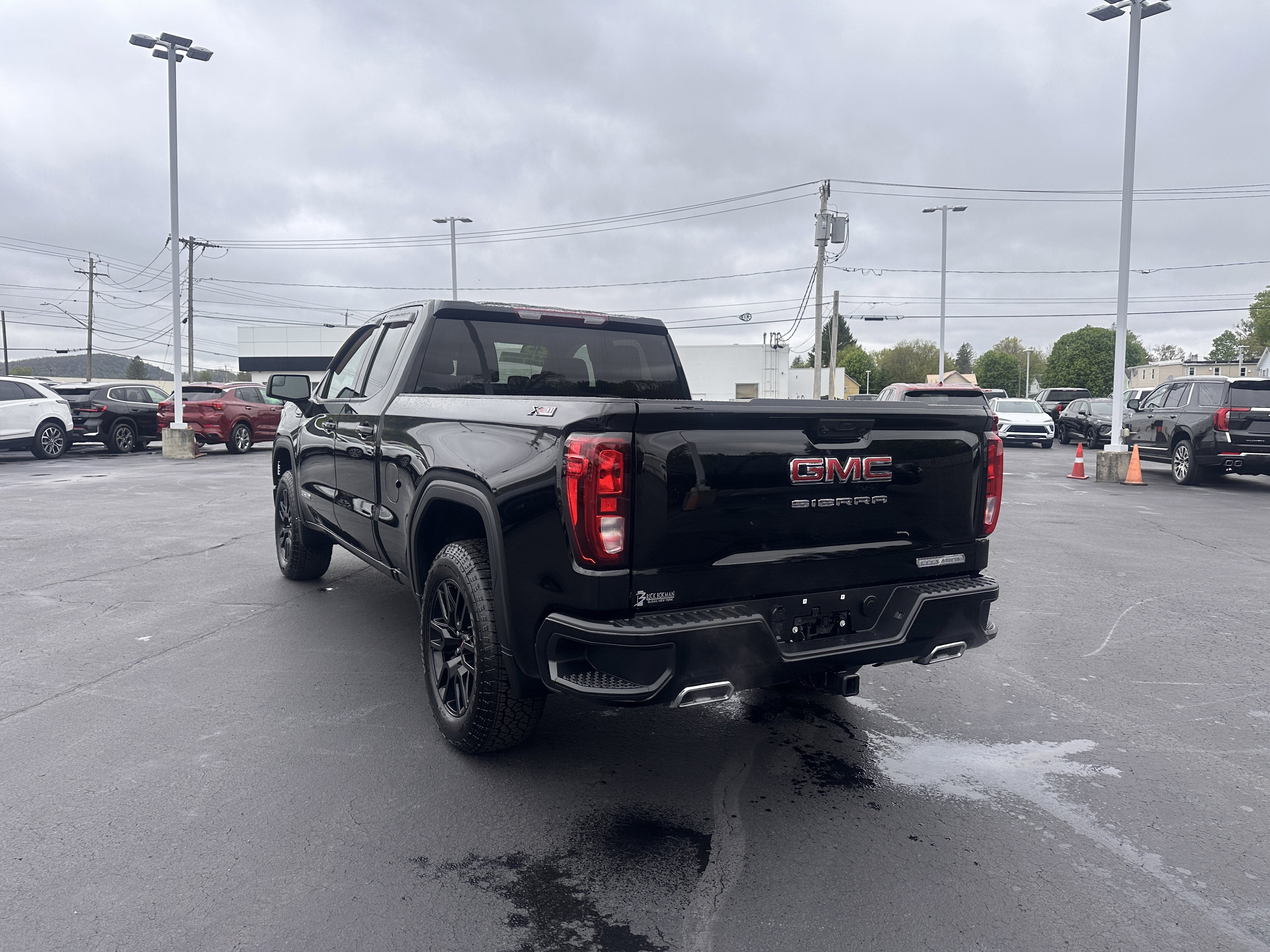 2023 GMC Sierra 1500 Elevation