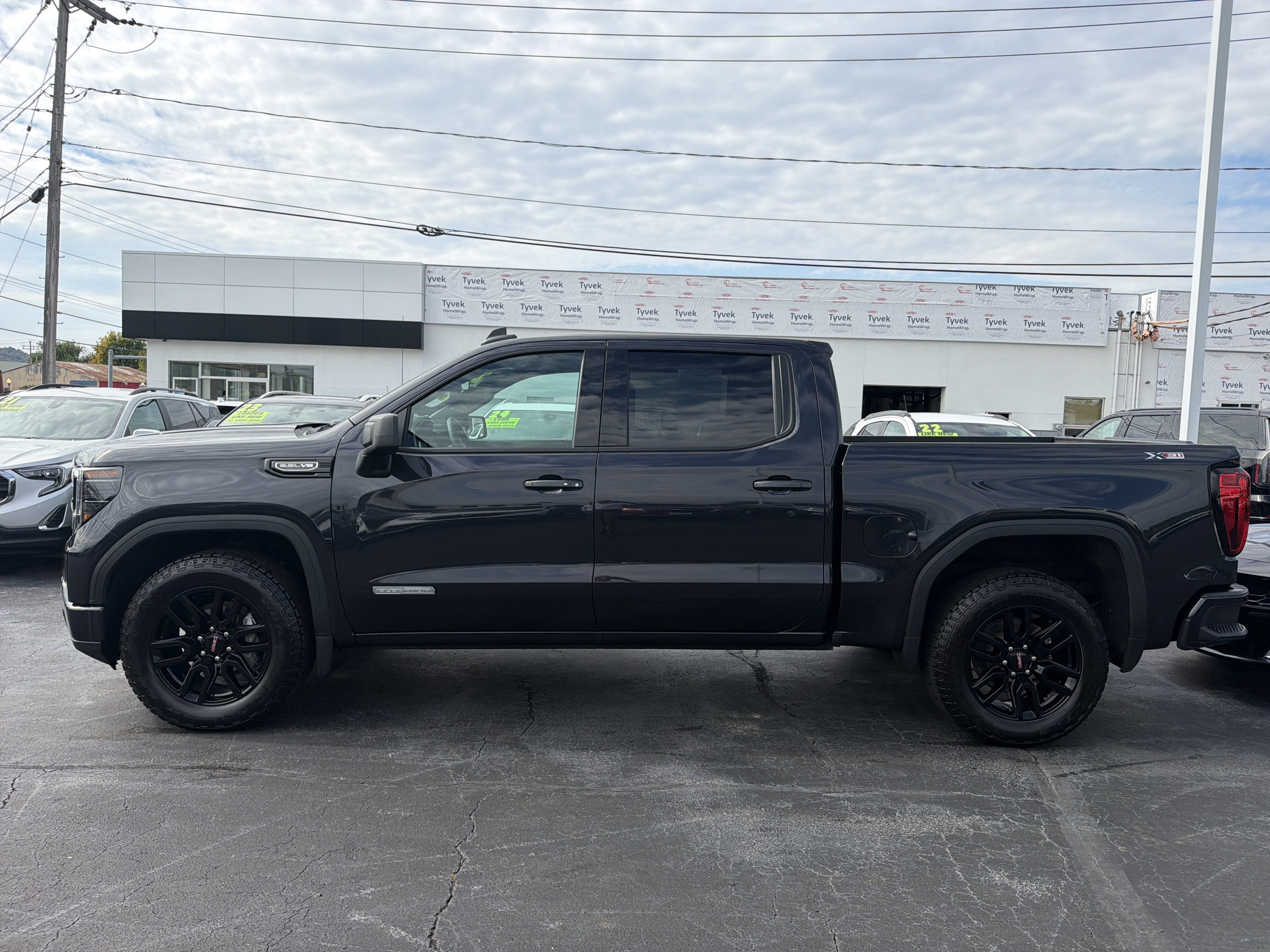 2025 GMC Sierra 1500 Elevation