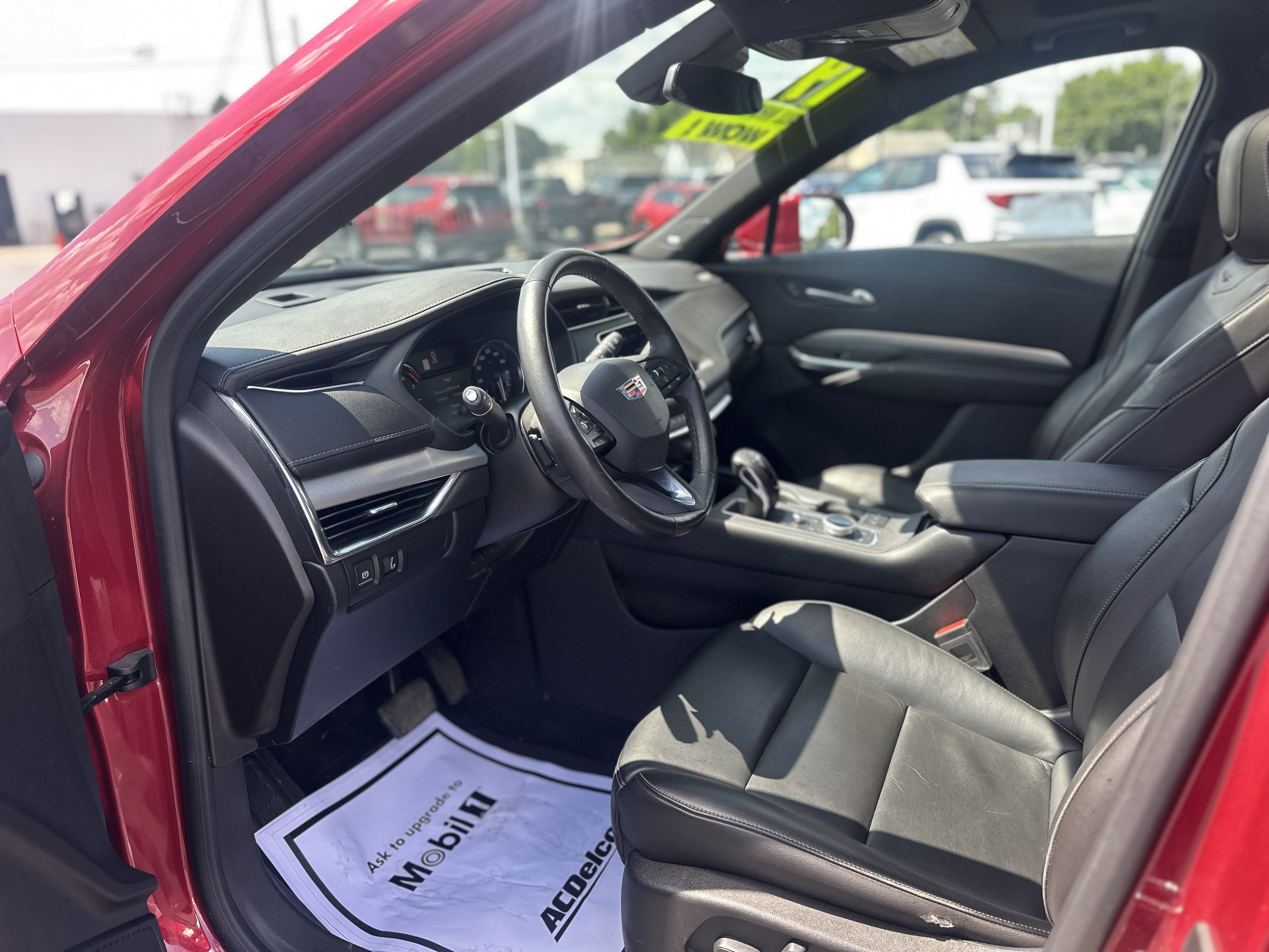 2019 Cadillac XT4 AWD Premium Luxury