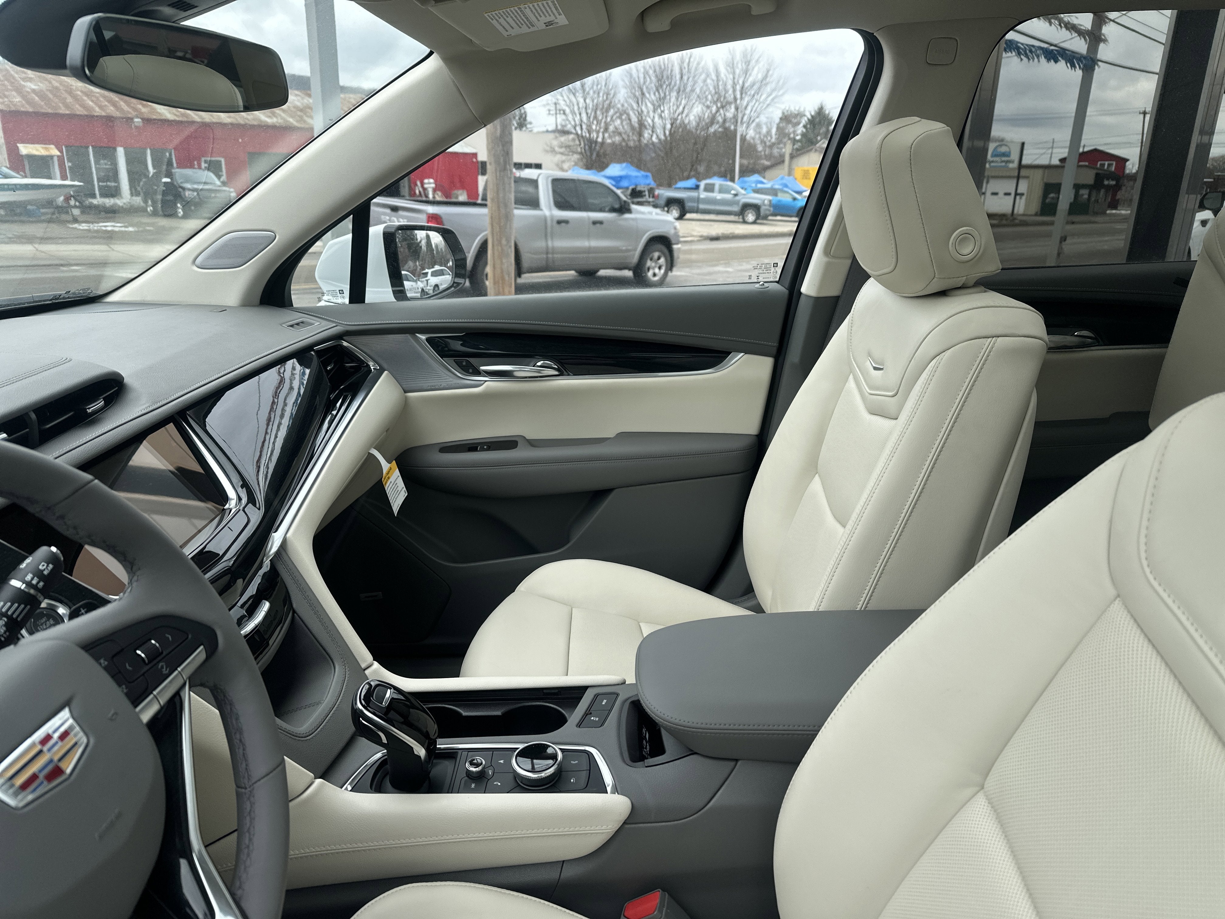 2025 Cadillac XT6 Premium Luxury