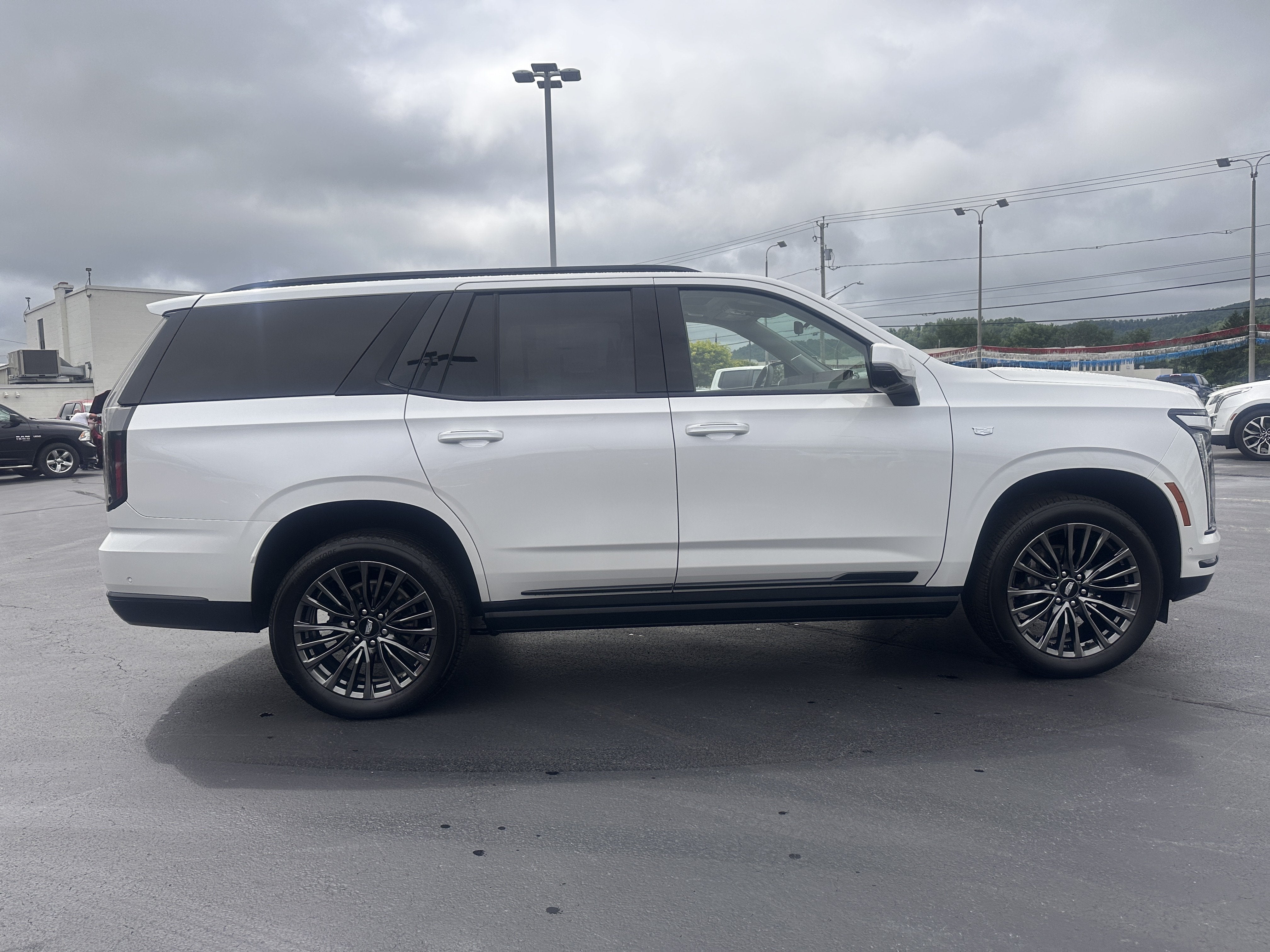 2025 Cadillac Escalade Sport Platinum