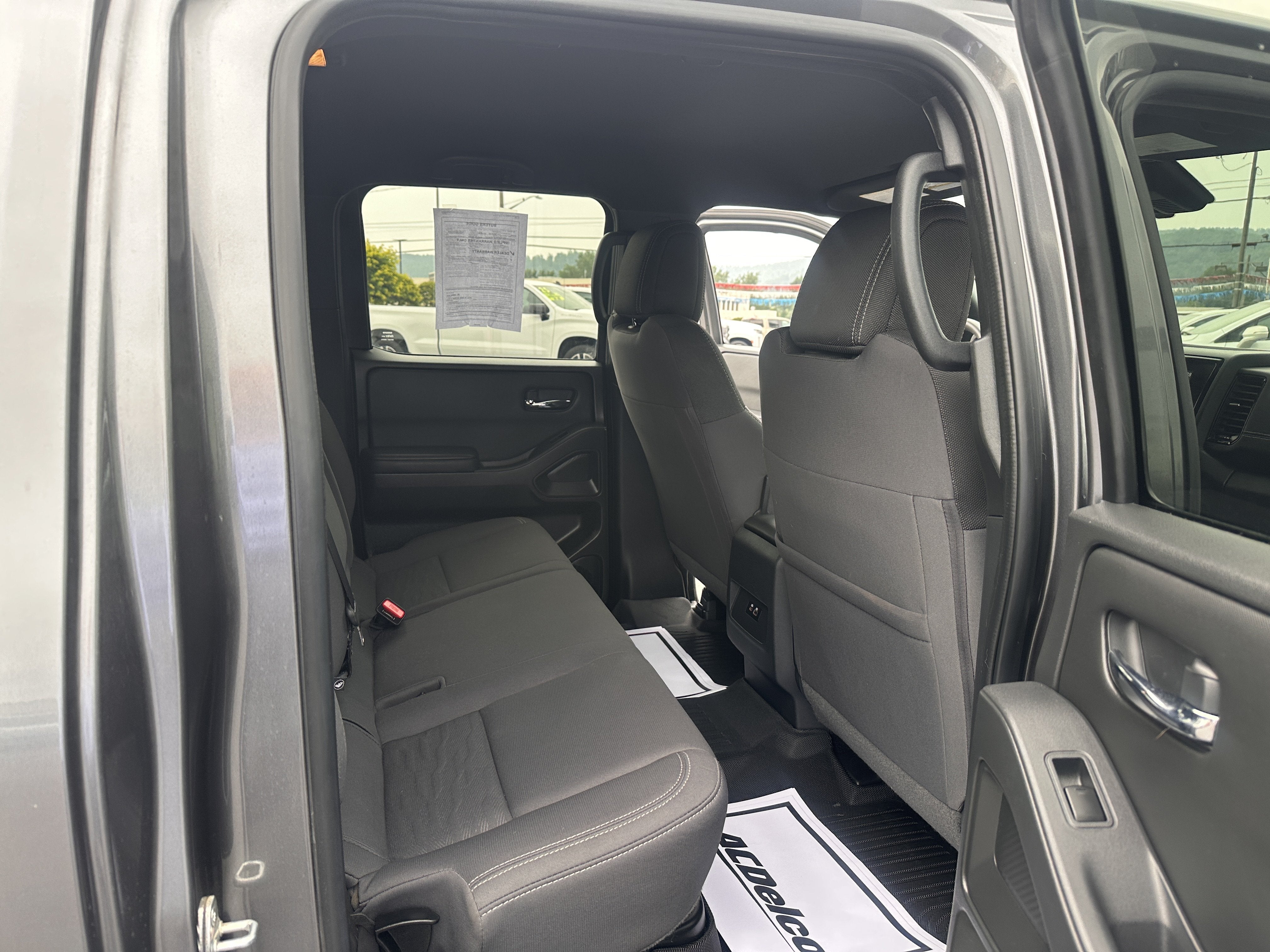 2023 Nissan Frontier SV