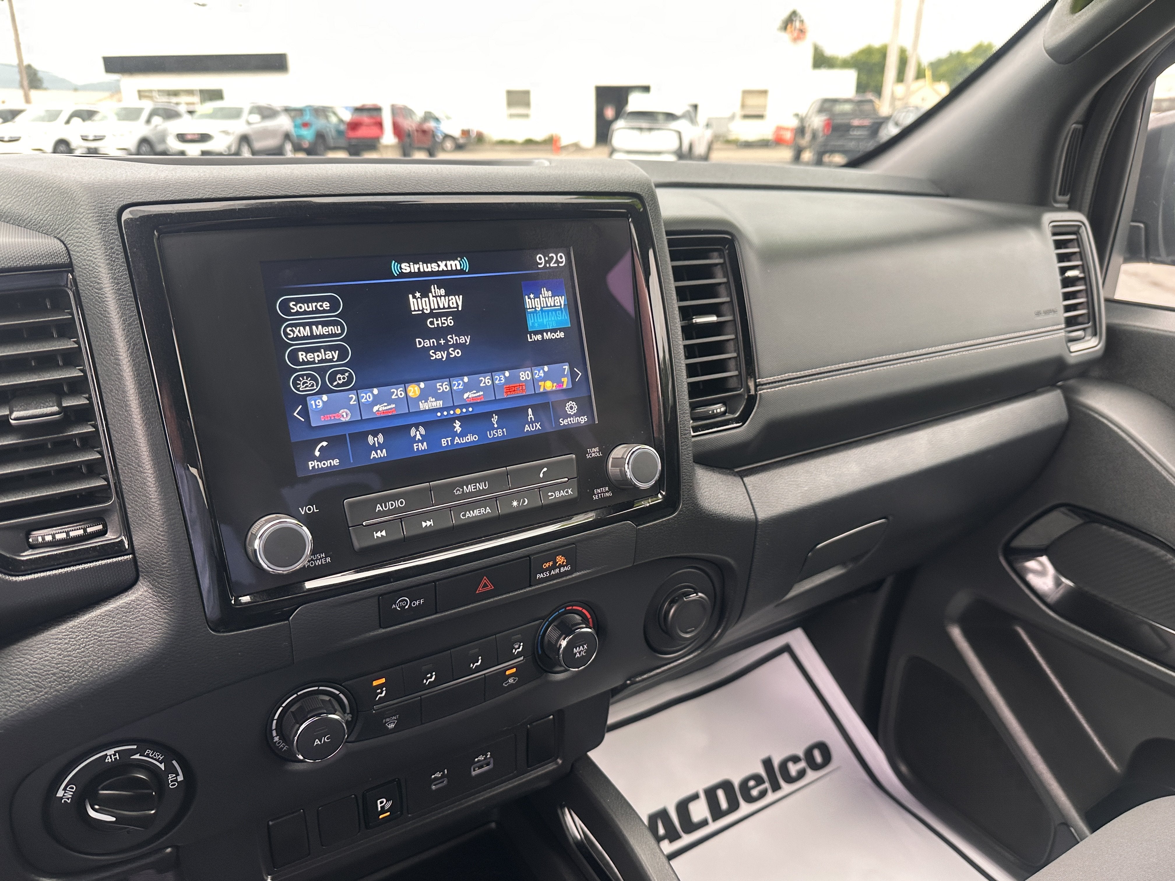 2023 Nissan Frontier SV