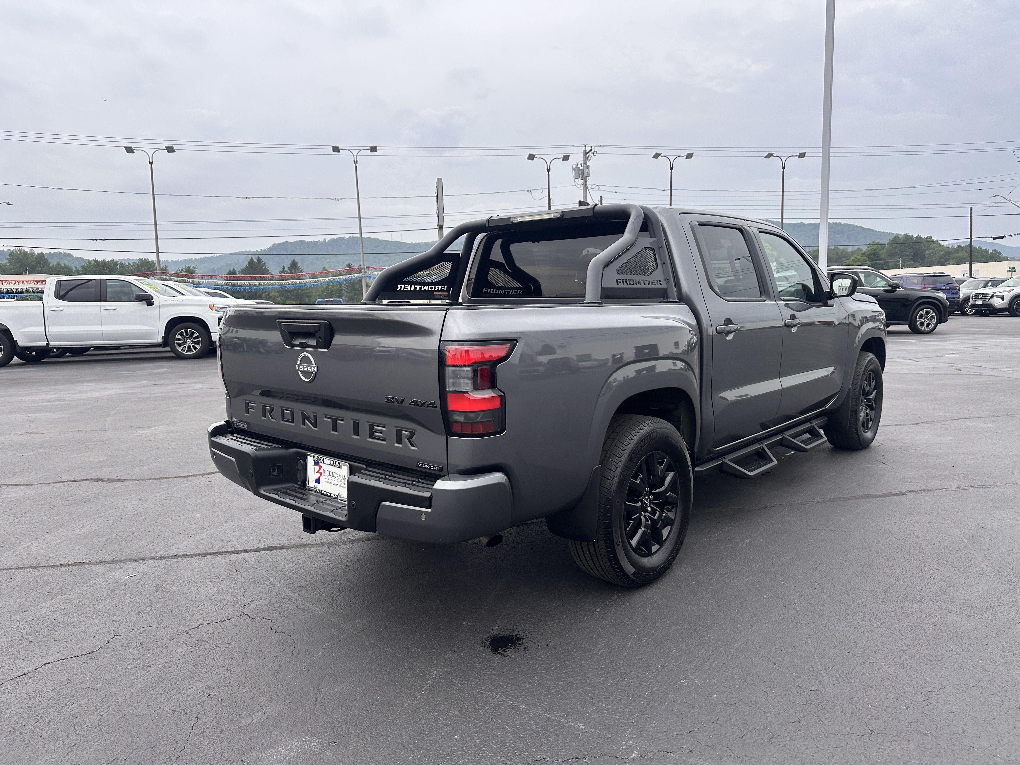 2023 Nissan Frontier SV