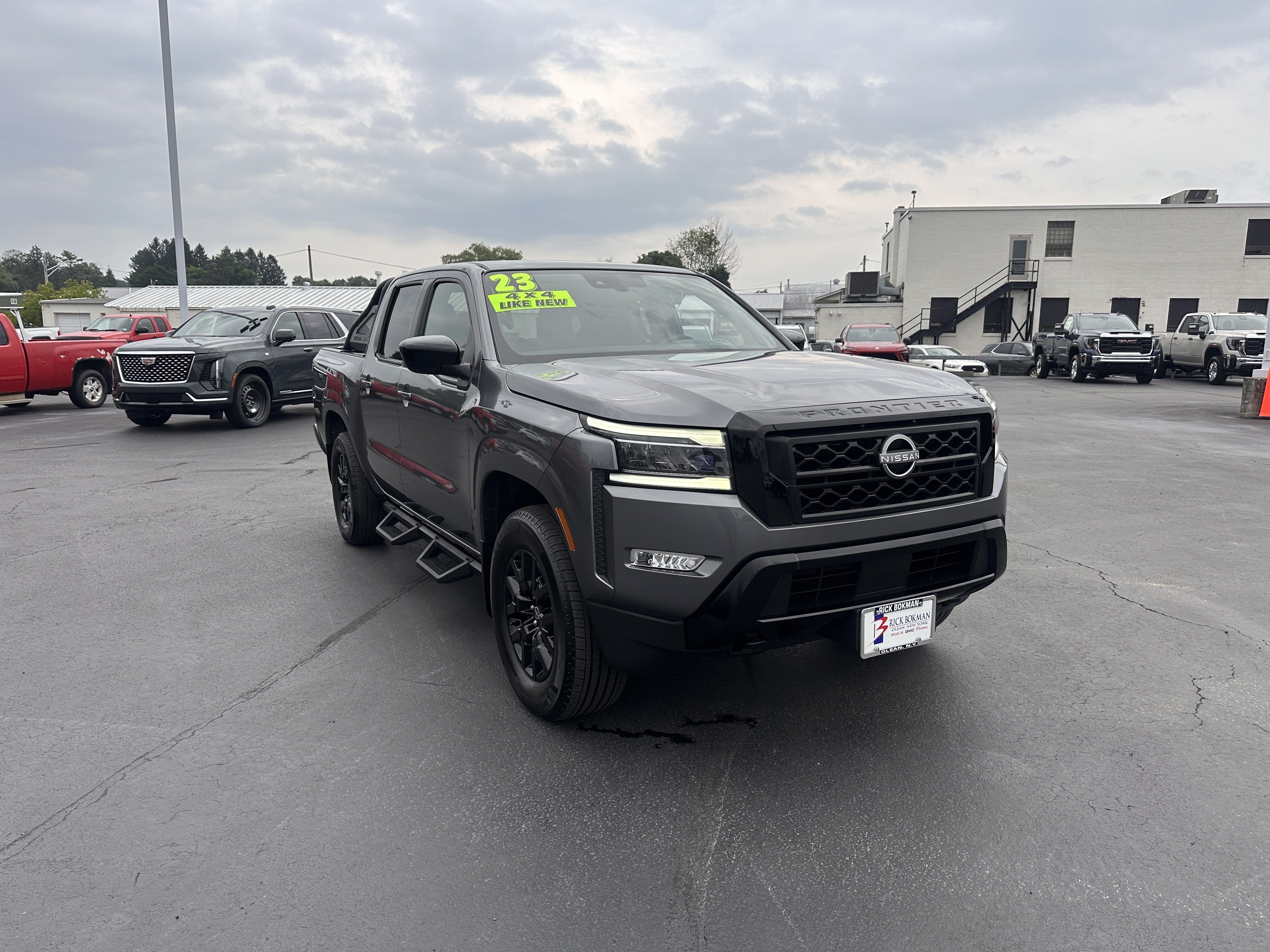 2023 Nissan Frontier SV