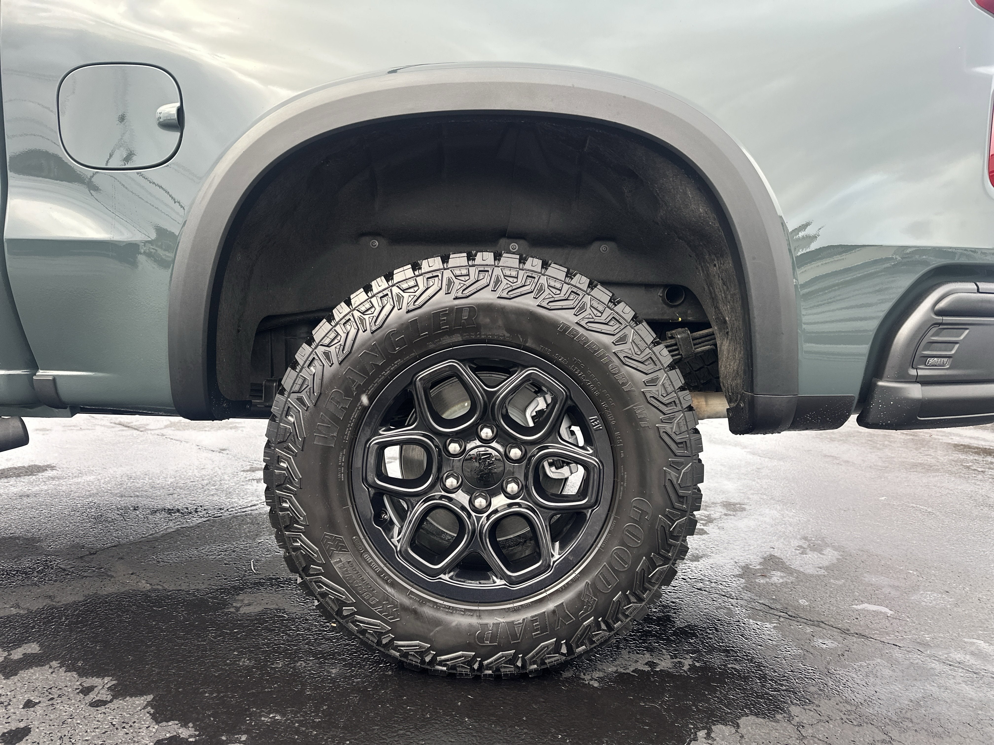 2025 Chevrolet Silverado 1500 ZR2