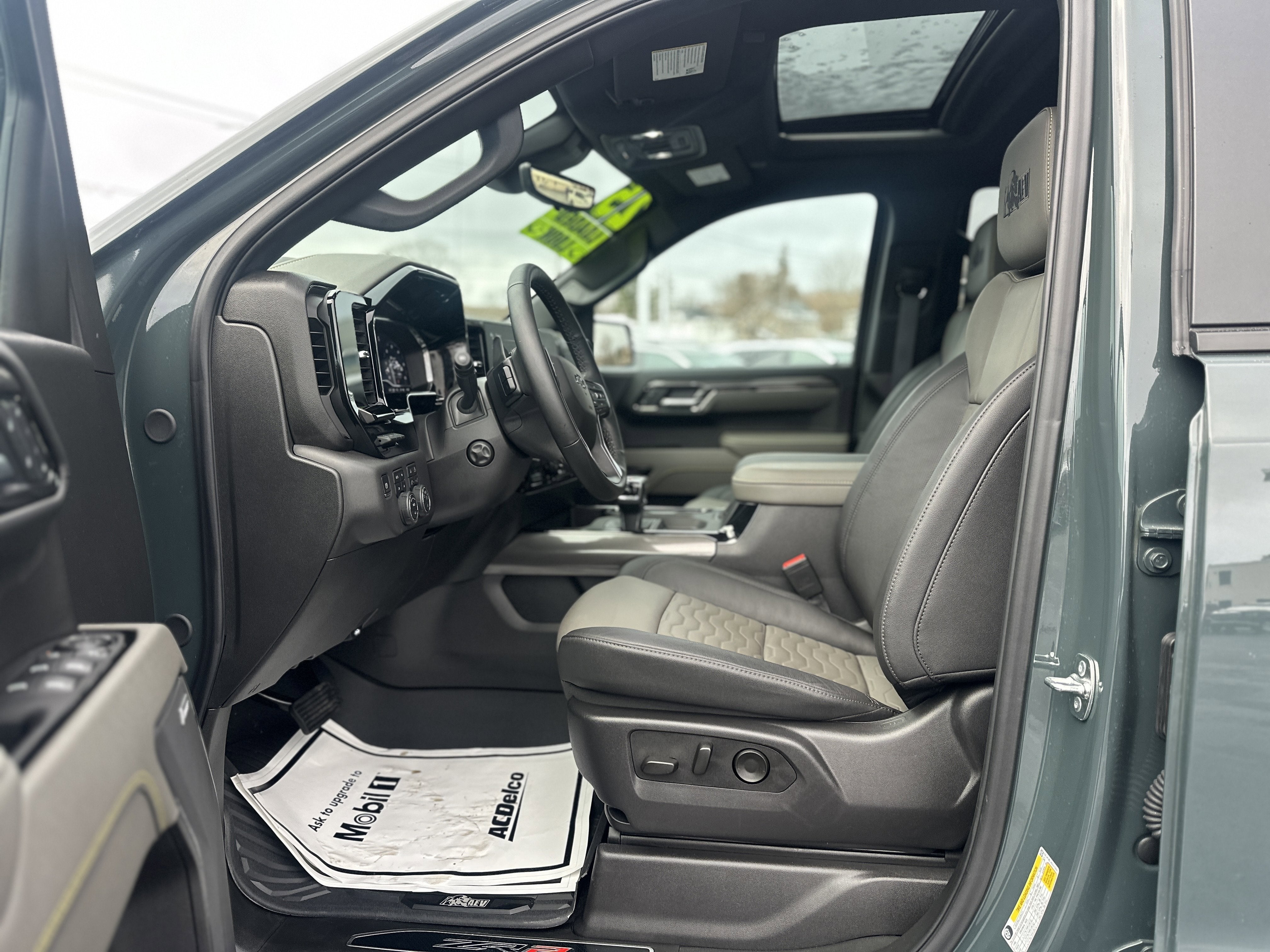 2025 Chevrolet Silverado 1500 ZR2