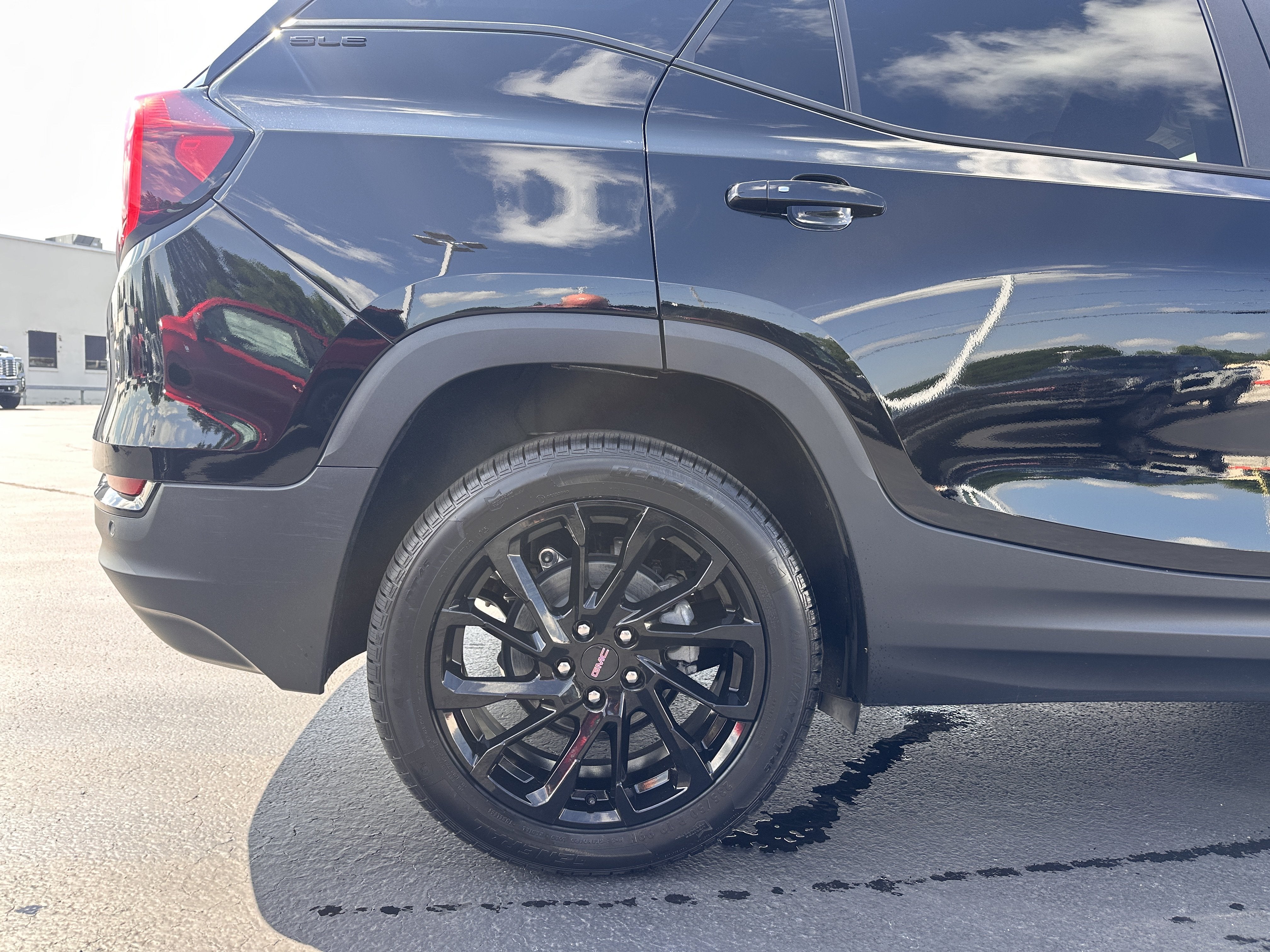2023 GMC Terrain SLE