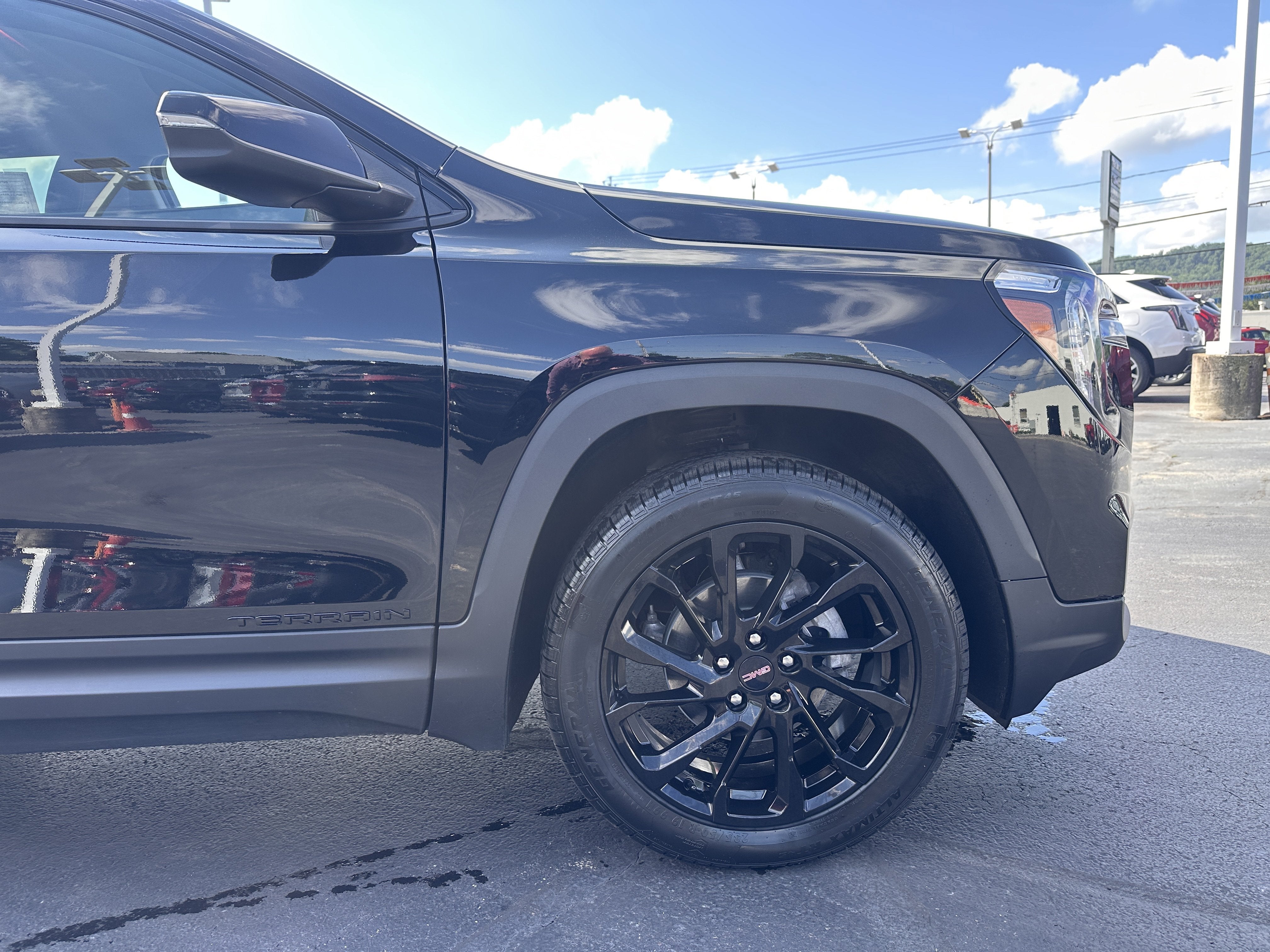2023 GMC Terrain SLE