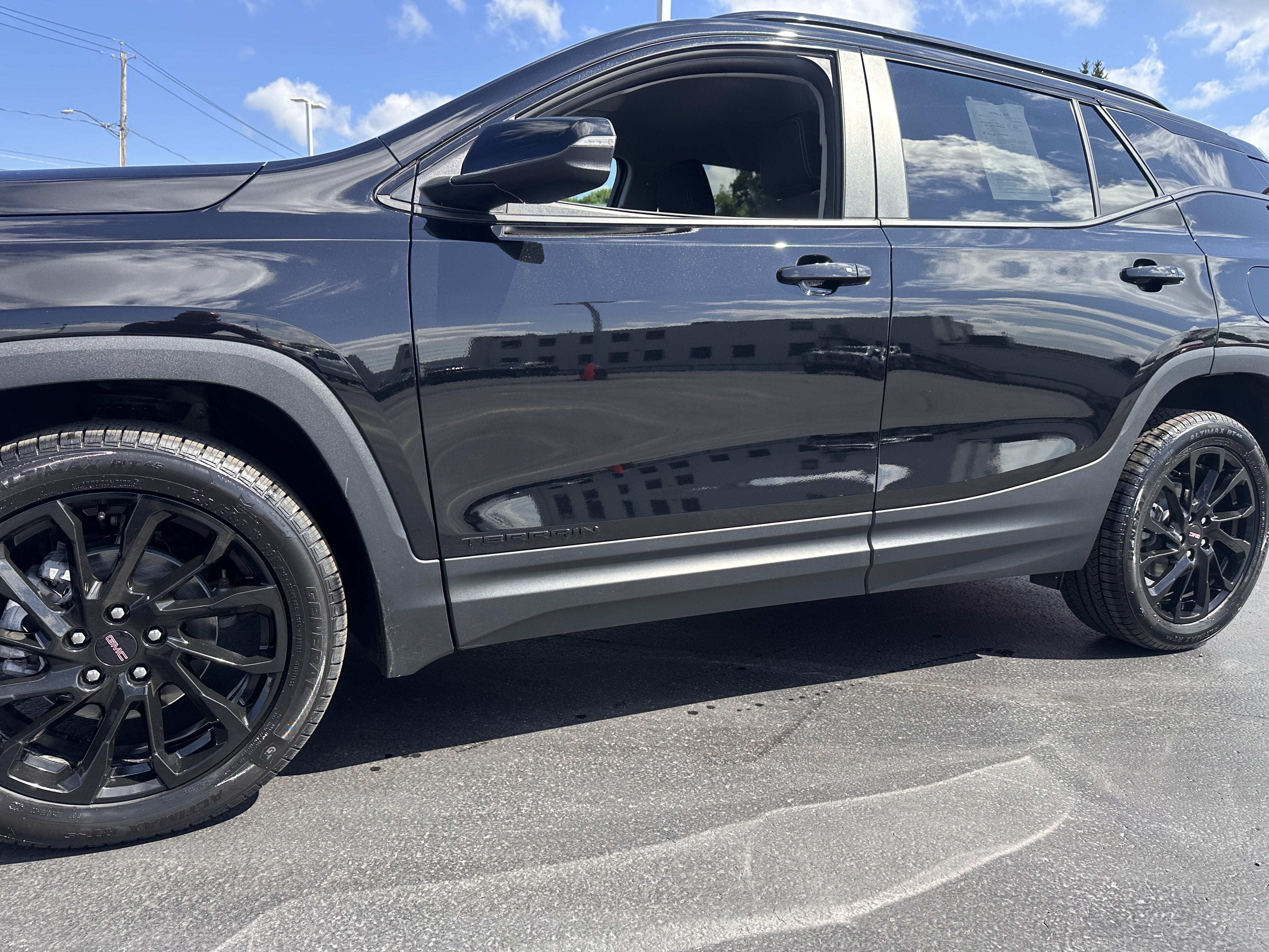 2023 GMC Terrain SLE