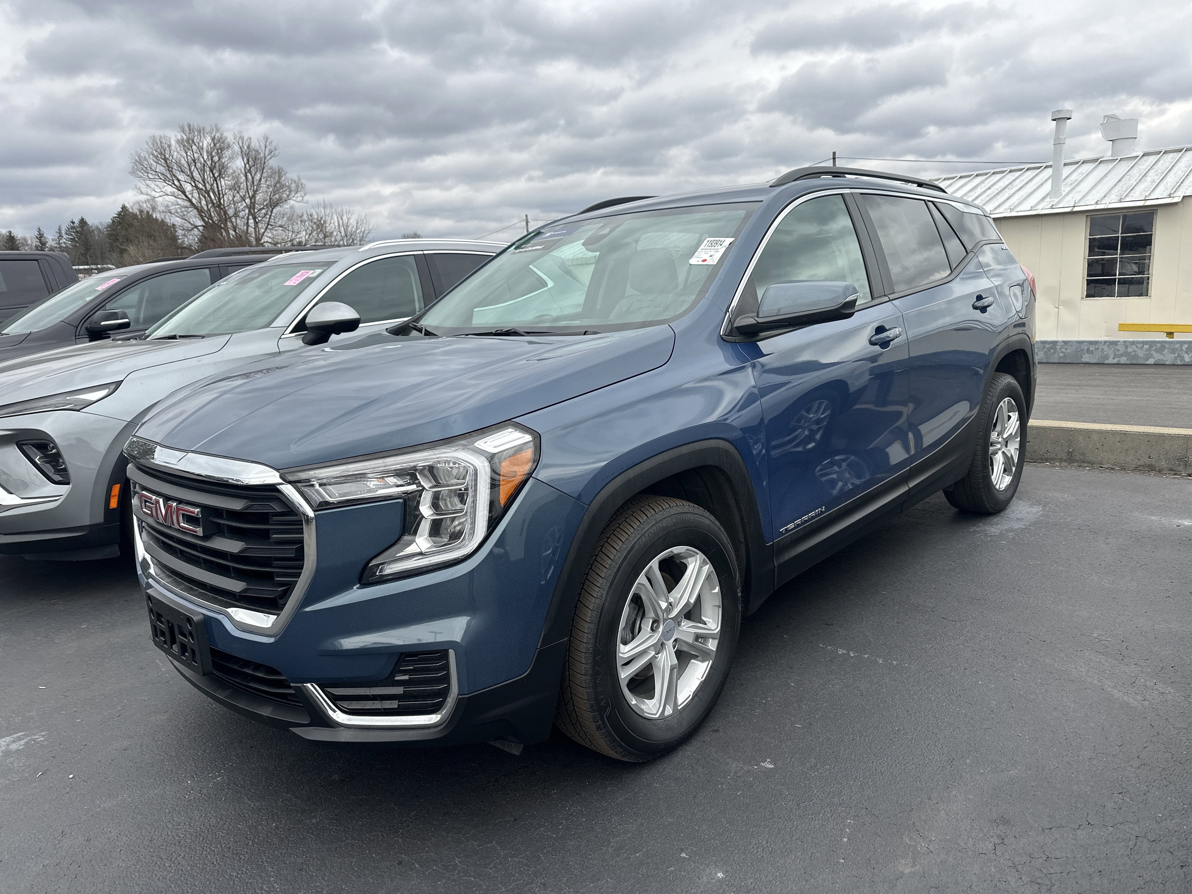 2024 GMC Terrain SLE