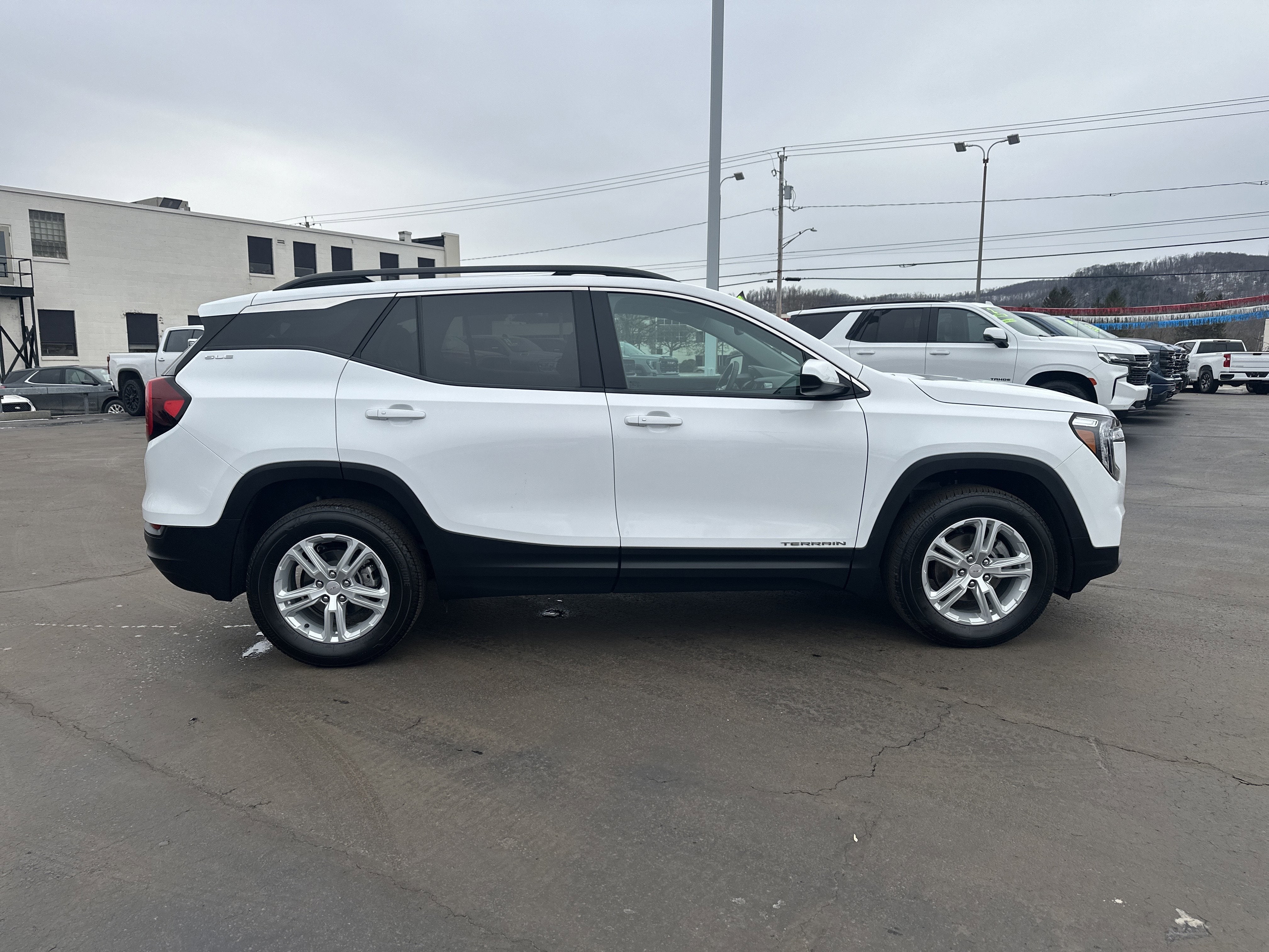 2024 GMC Terrain SLE