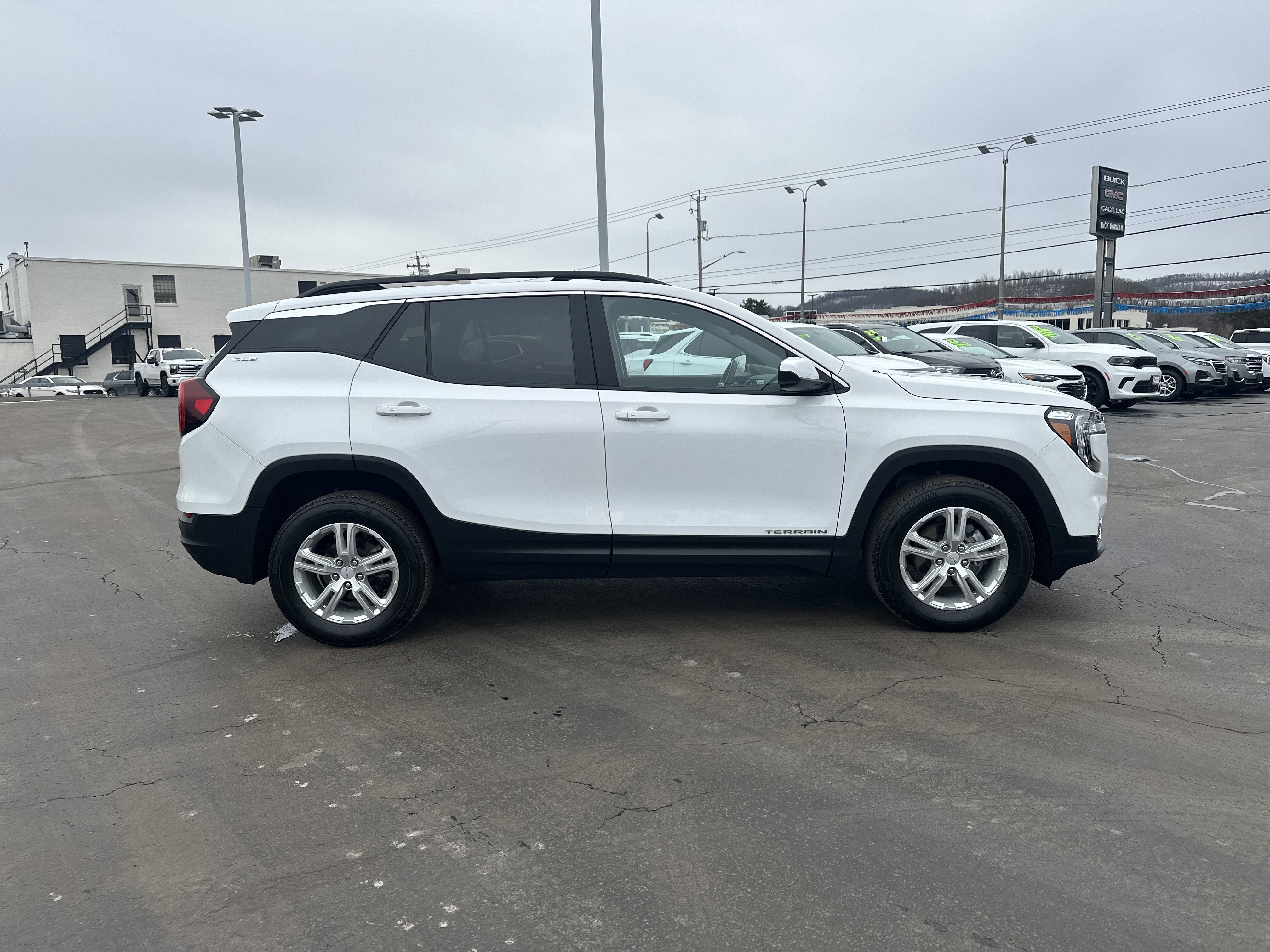 2024 GMC Terrain SLE