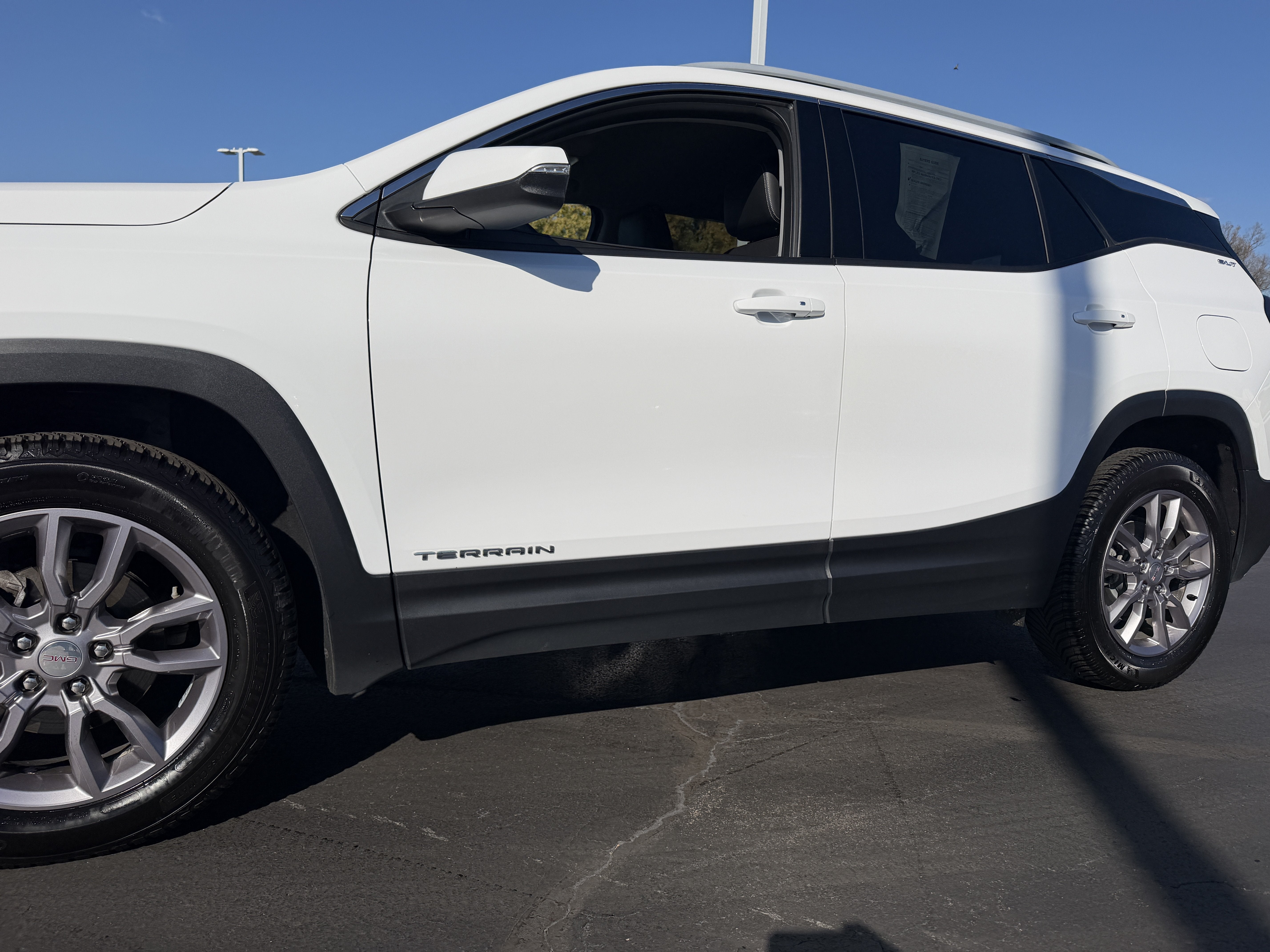 2023 GMC Terrain SLT
