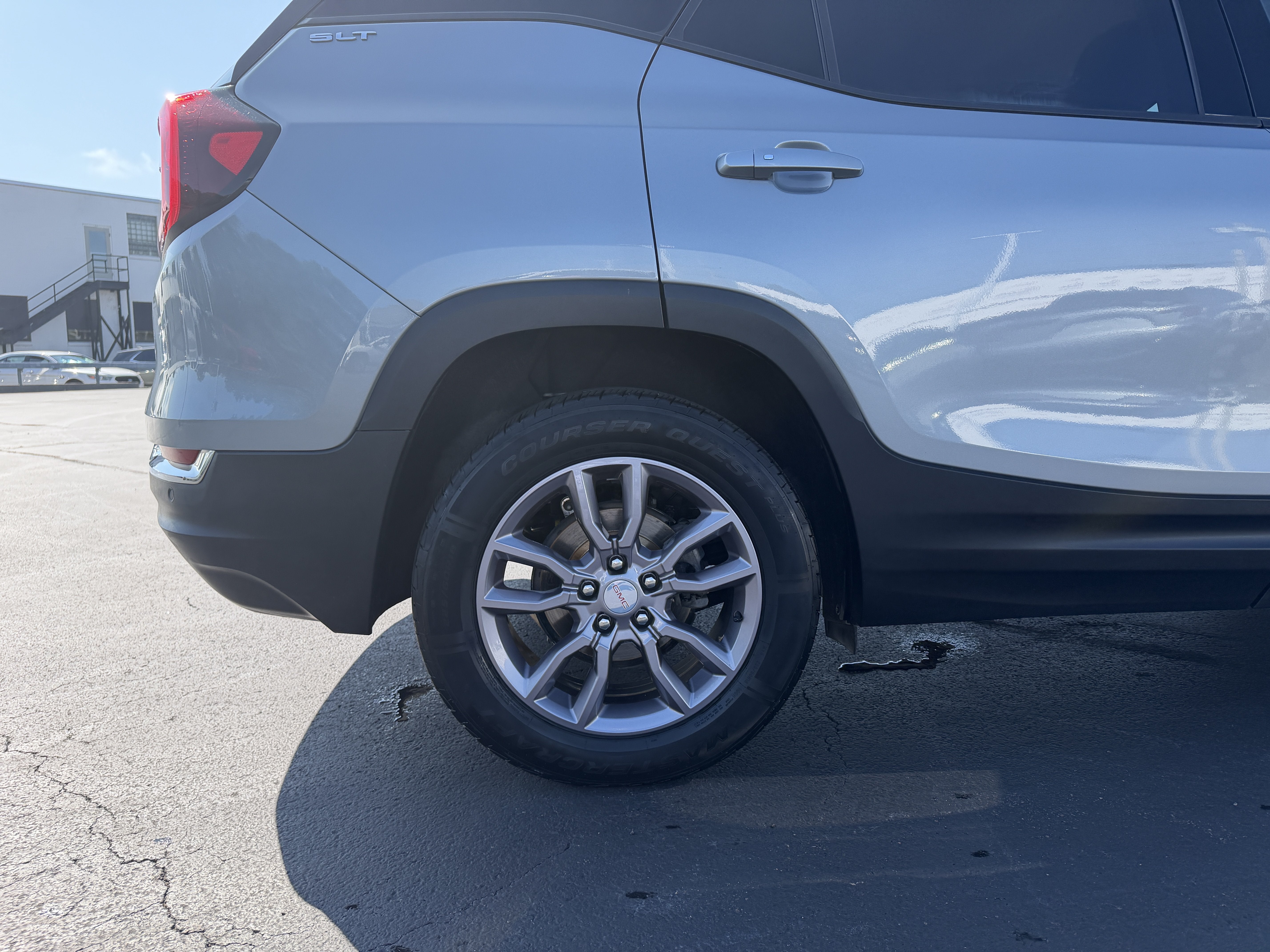 2023 GMC Terrain SLT