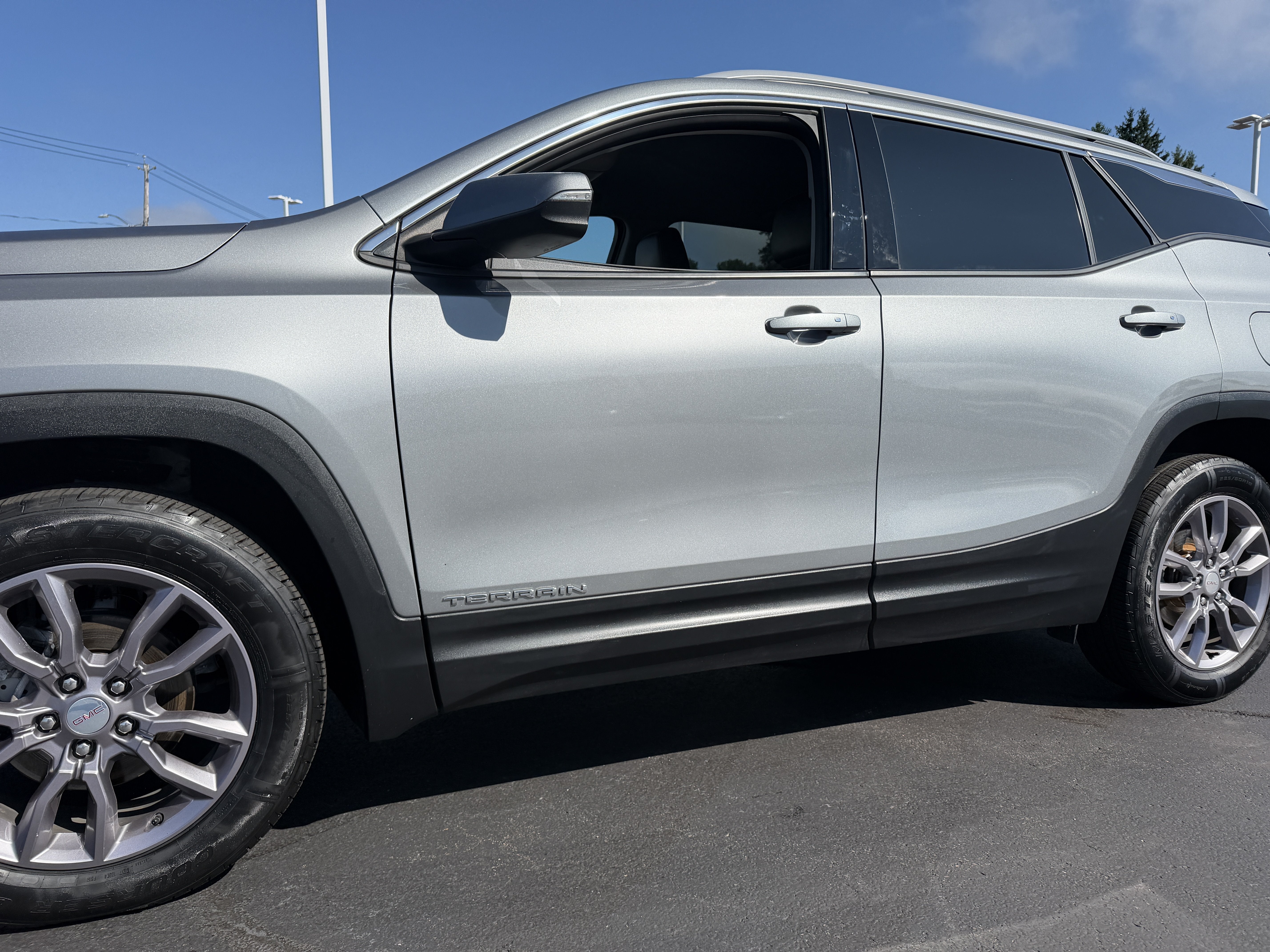 2023 GMC Terrain SLT